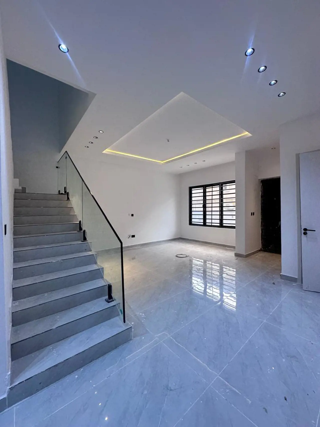 3 bedroom terrace and maisonette