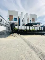 SPACIOUS 5 BEDROOM DETACHED DUPLEX