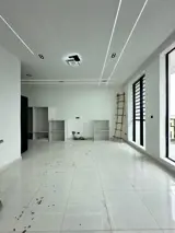 UNIQUELY-BUILT 4 BEDROOM DUPLEX - photo 2