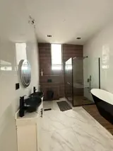 FURNISHED 5 BEDROOM DETACHED DUPLEX