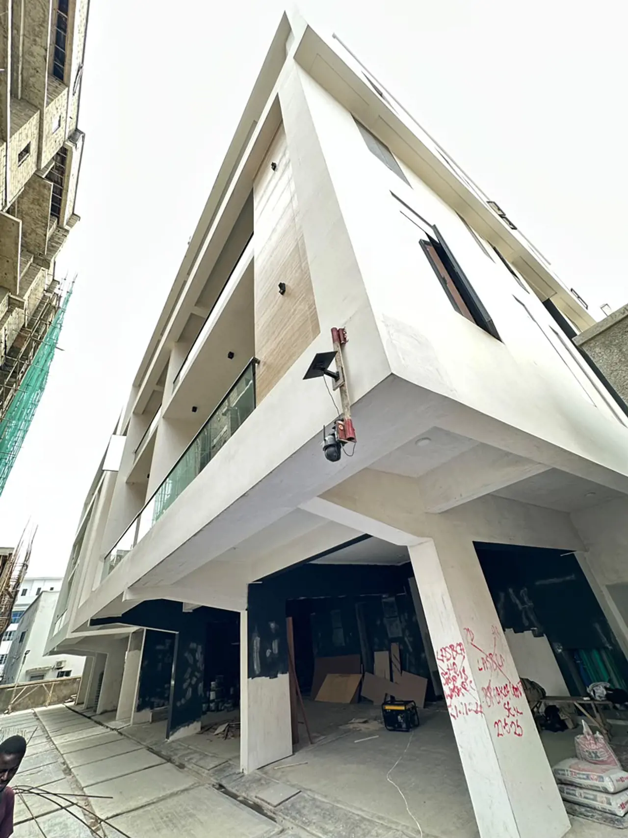 UNIQUELY-BUILT 3 Bedroom Penthouse