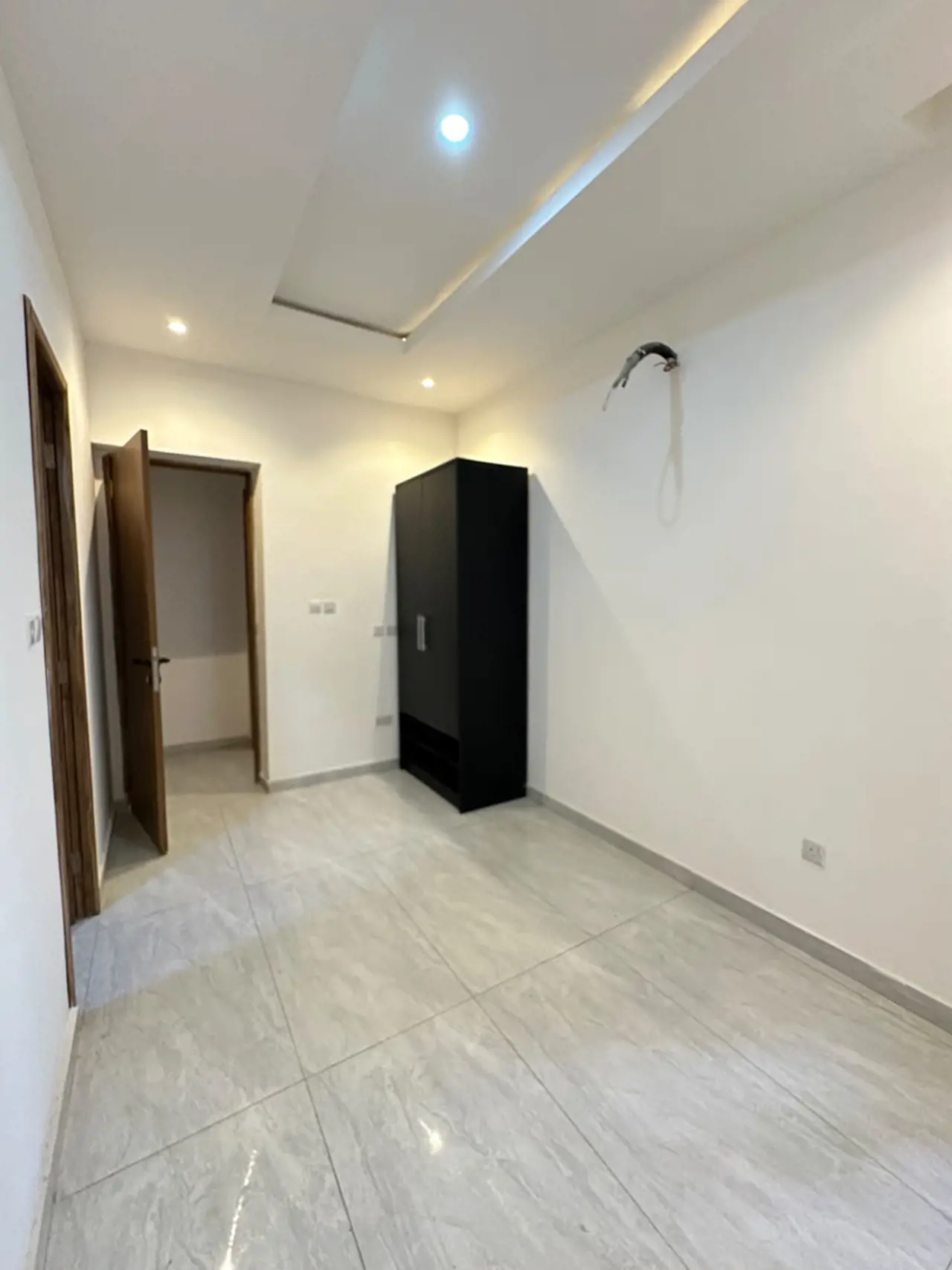 LUXURY 3 BEDROOM APARTMENT