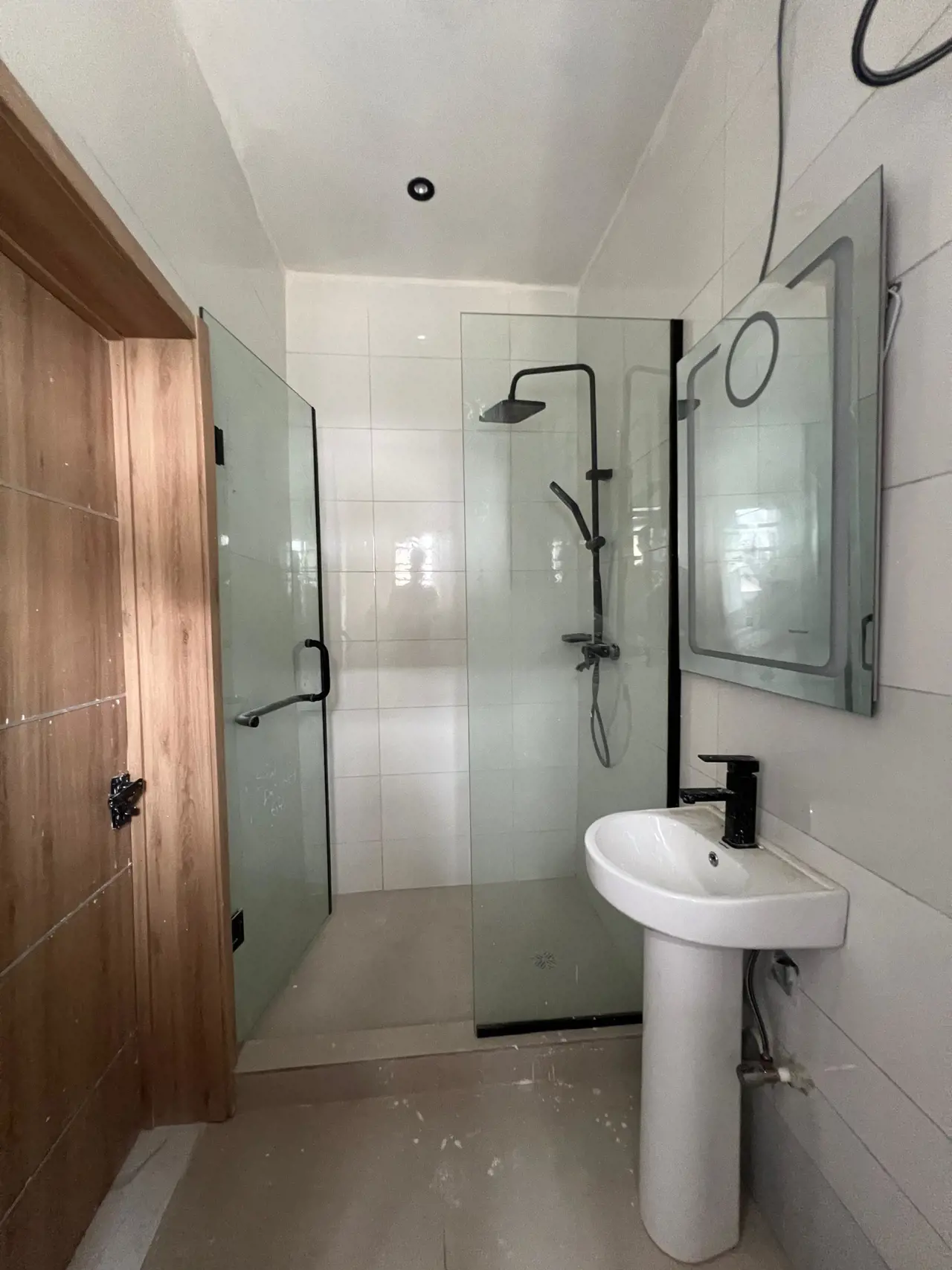STUNNING  2 BEDROOM DUPLEX WITH A PRIVATE COMPOUND