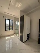 WELL BUILT SPACIOUS 4 BEDROOM DUPLEX - photo 3