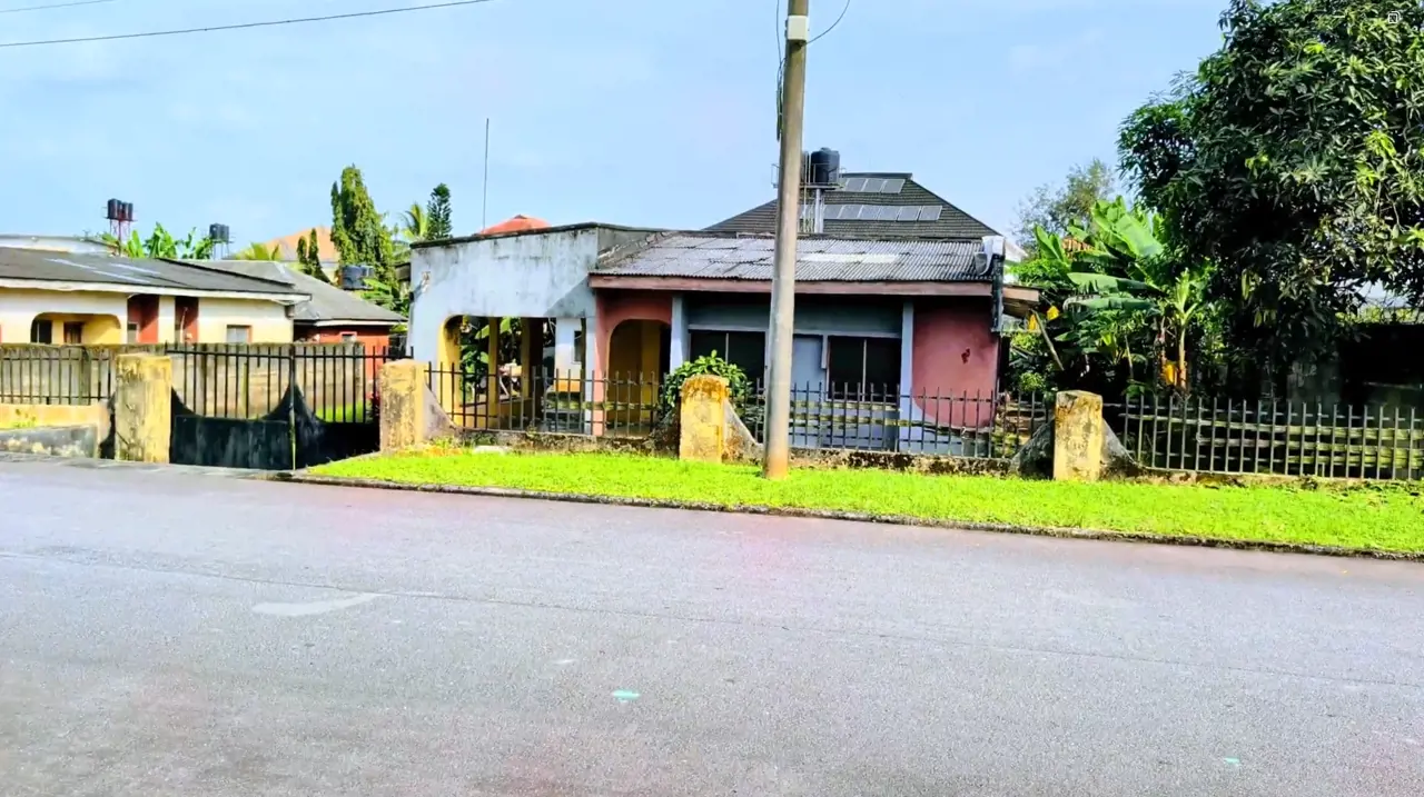 3BEDROOM BUNGALOW