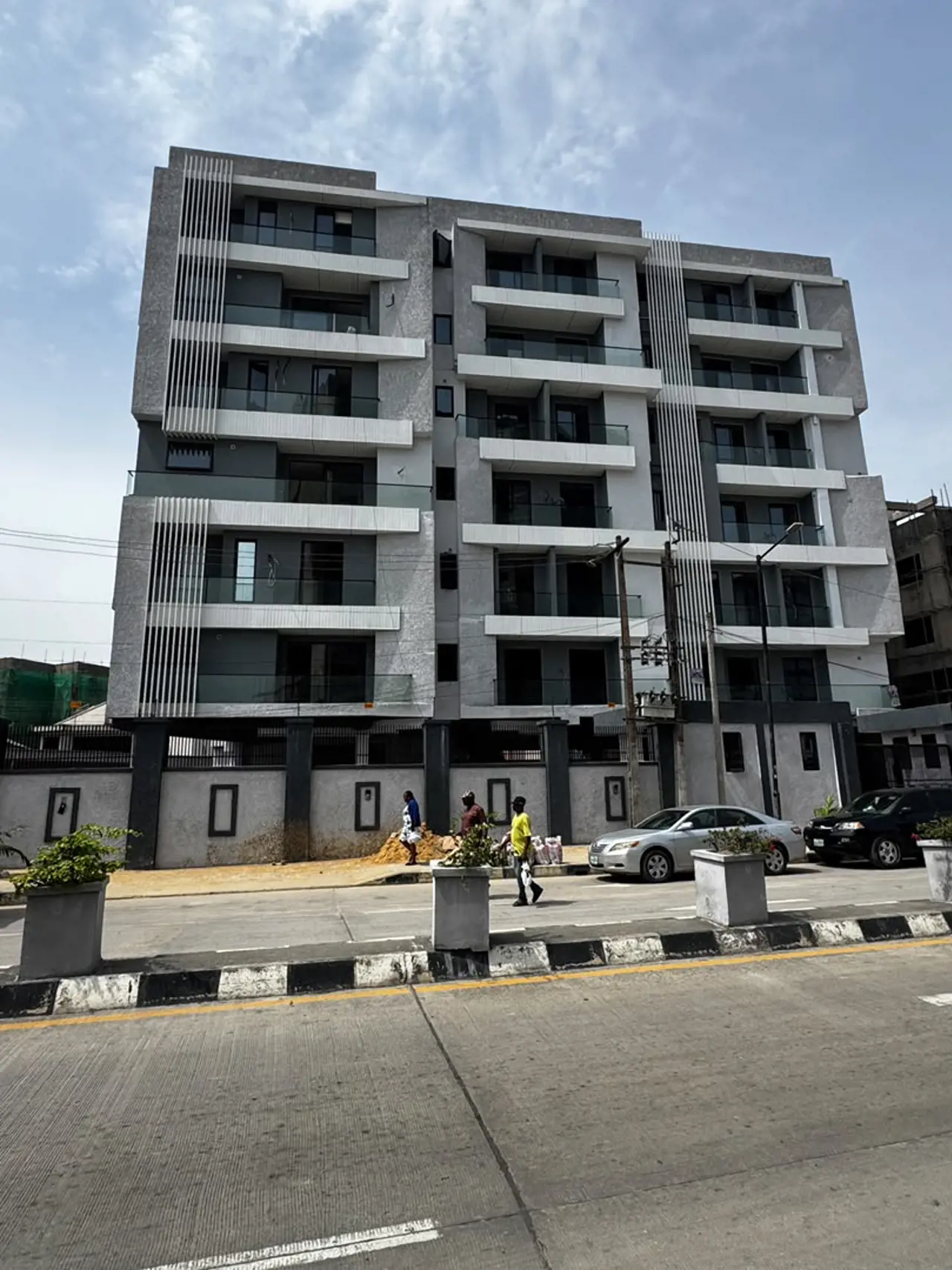 SPACIOUS 2 BEDROOM Maisonette