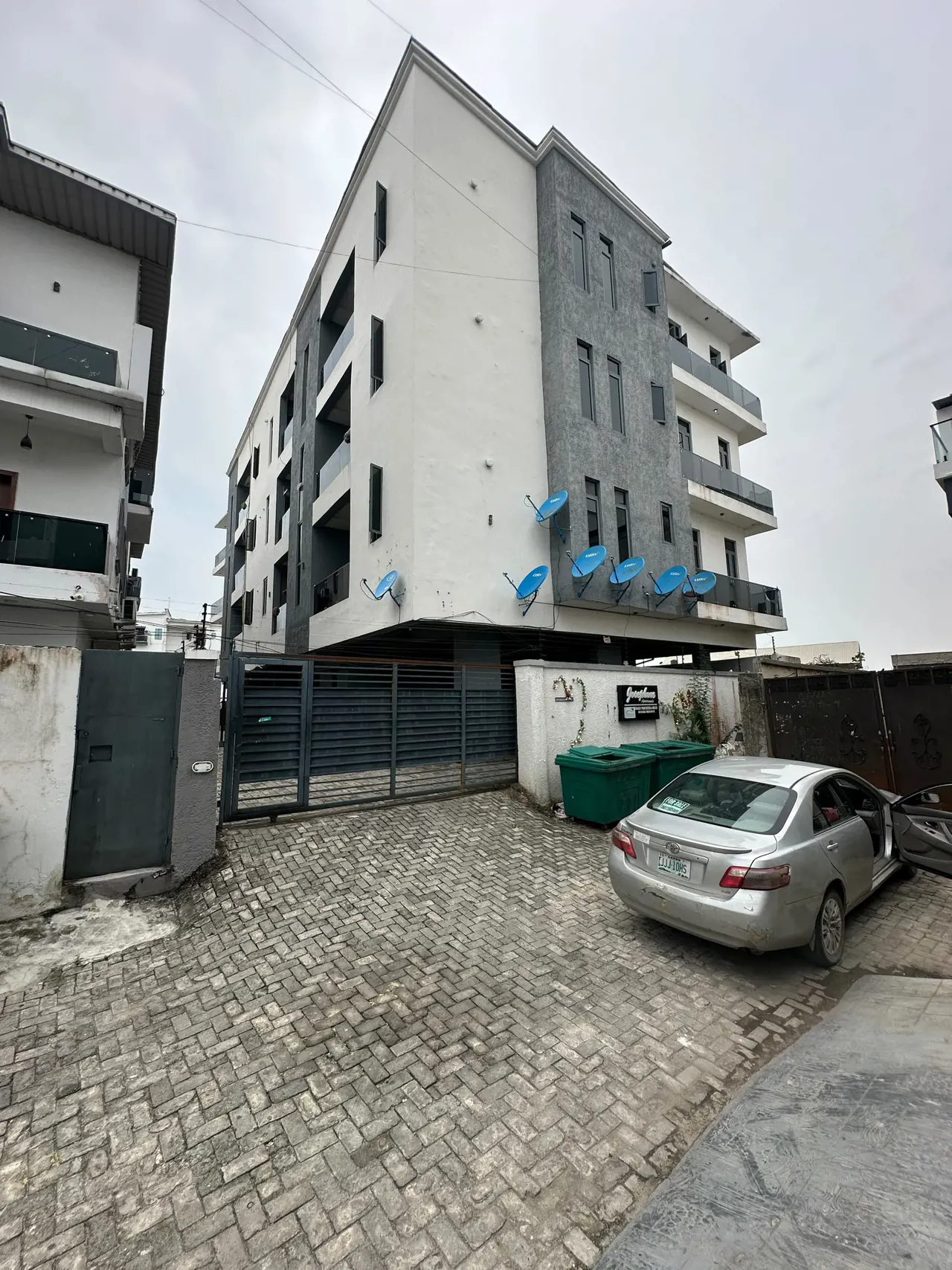 2 UNITS OF FURNISHED 2 BEDROOM APARTMENT FOR RENT