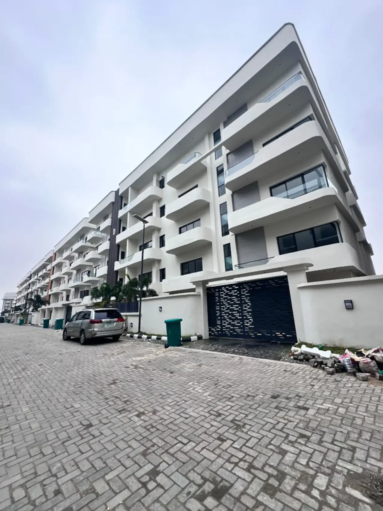 LUXURY 2 BEDROOM APARTMENT FOR RENT IN LEKKI PHASE ONE
