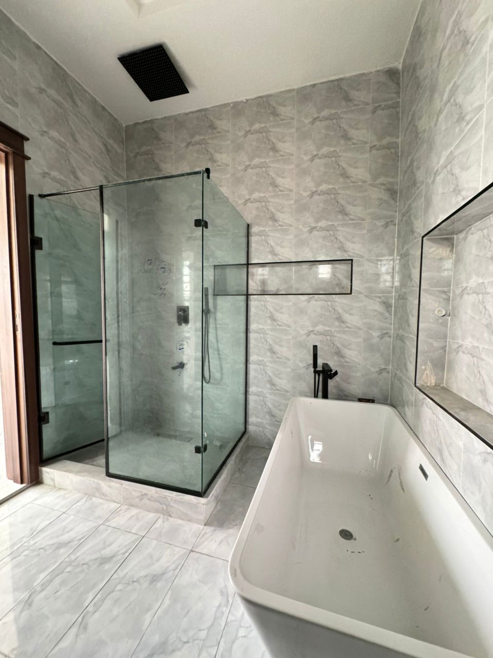 5 Bedroom Semi - Detached Duplex