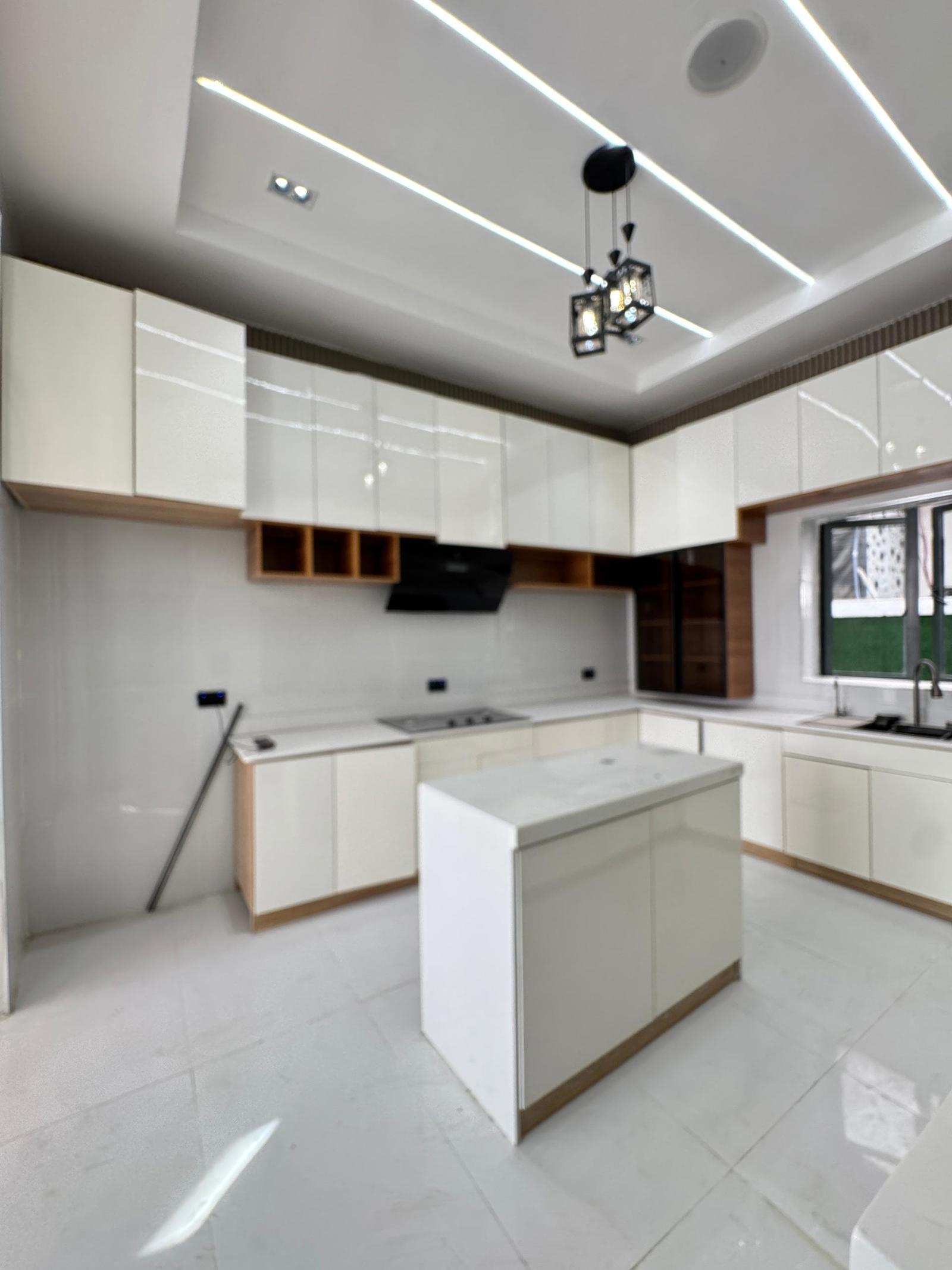 4 bedroom semi-detached duplex with Cinemas