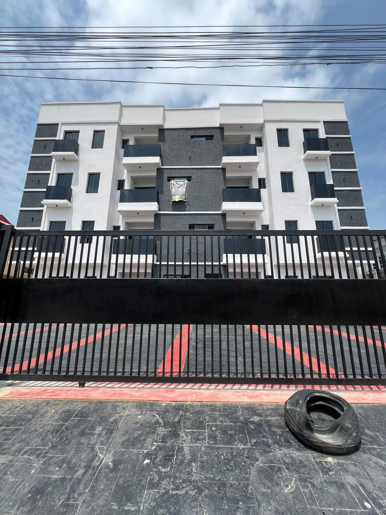 Beautiful 2 & 3bedroom Apartment with elevator suitable for Shortlet investment