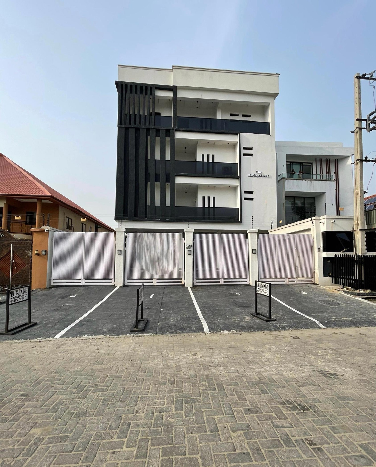 Exquisite 4 Bedroom Maisonette with Swimming Pool, Gym ,located at lekki phase one Lagos NG