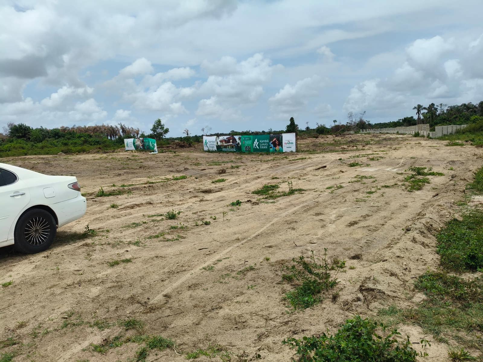 PLOTS FOR SALE KAMBILI LUXURY ESTATE OFF LEKKI EPE EXPRESSWAY