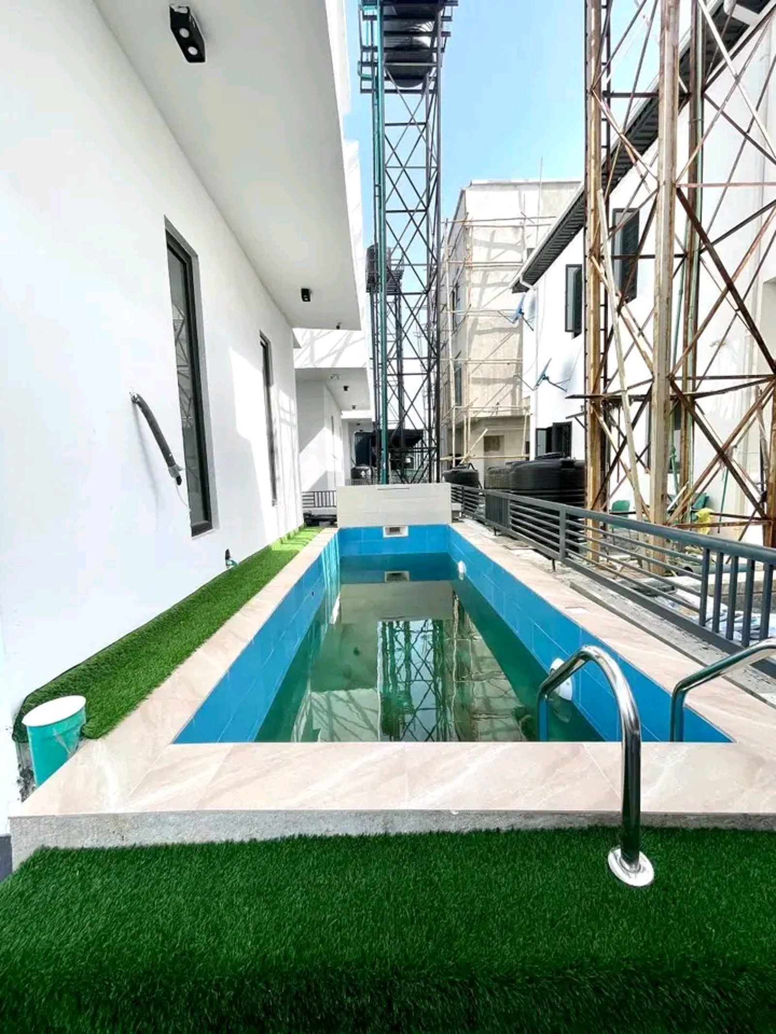 Luxury Modern 5 Bedroom Fully Detached Duplex with Cinema & Pool