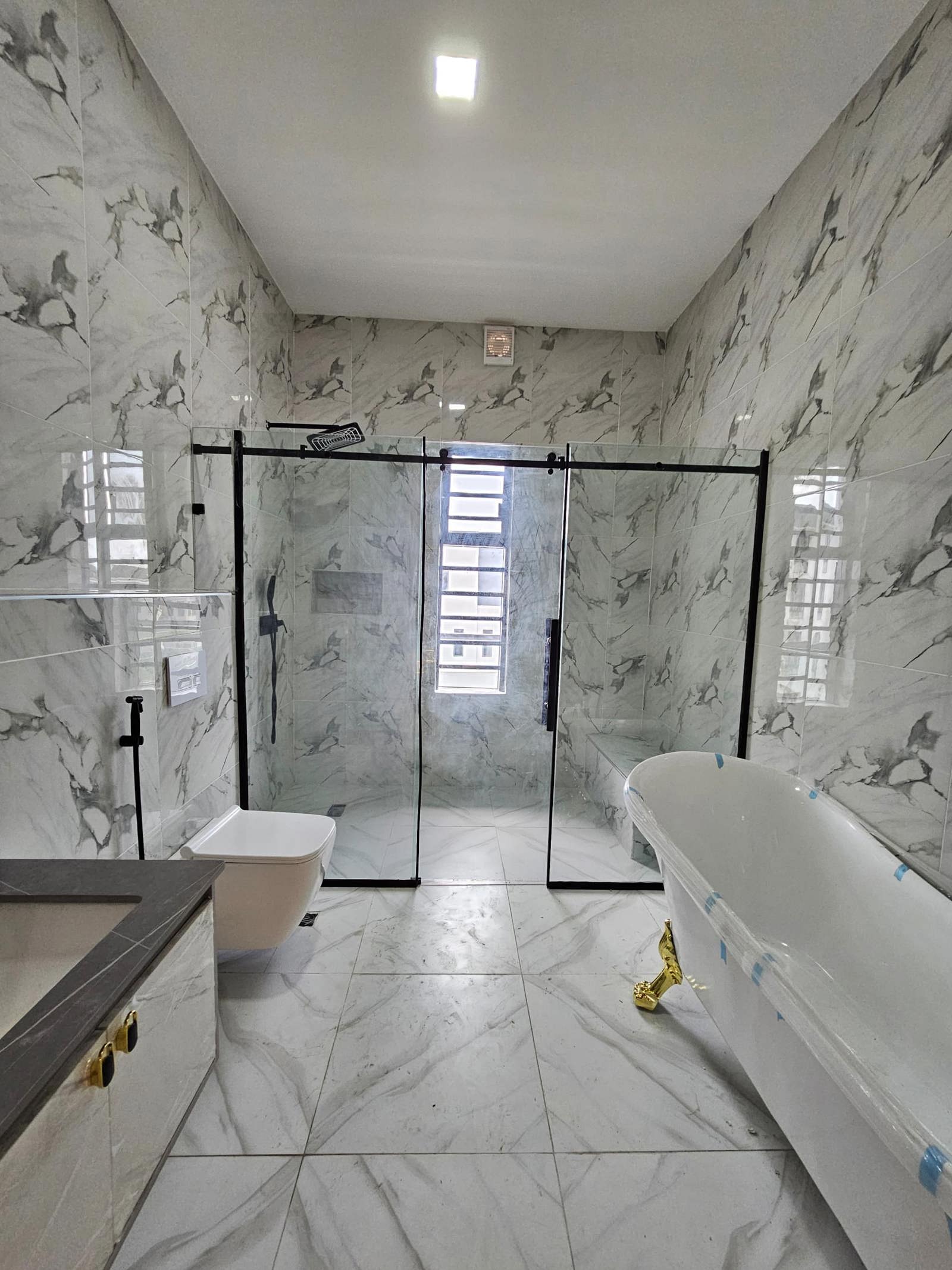 4 BEDROOM TERRACE DUPLEX