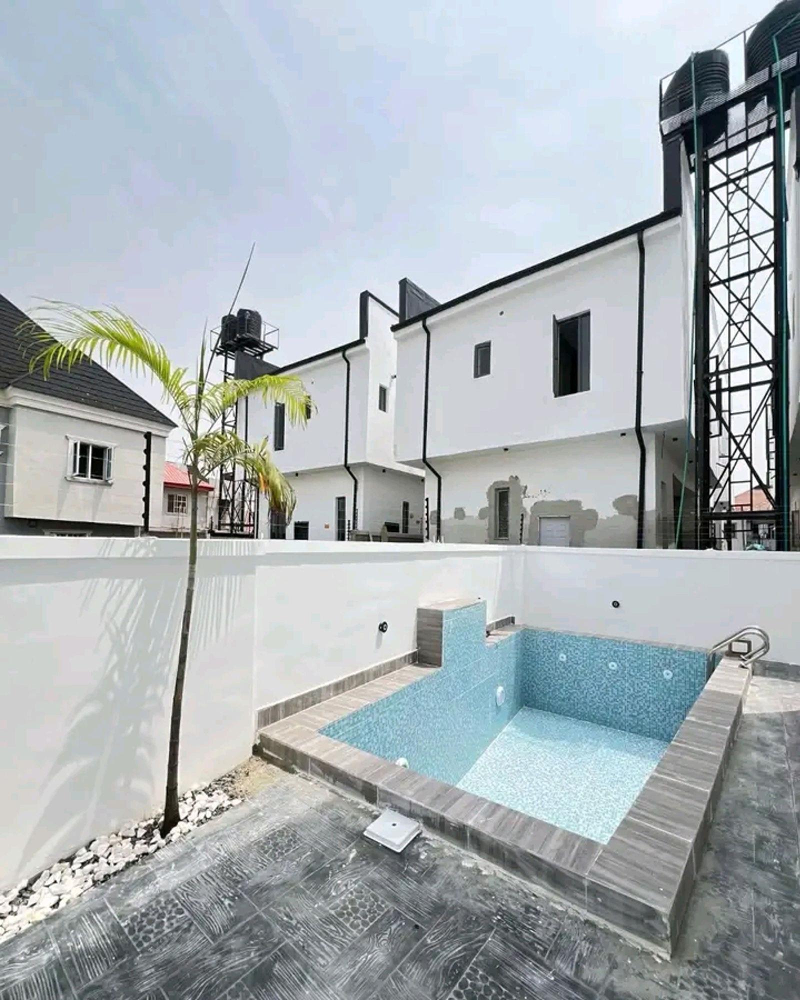 Newly Built 5 Bedroom Exquisite Duplex with Swimming pool