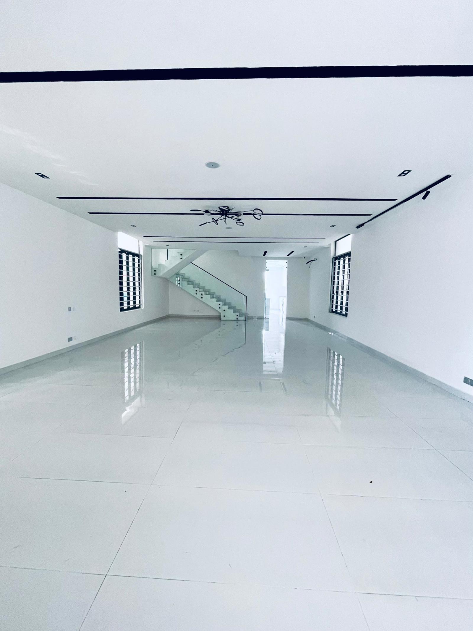 5 Bed Luxury Home