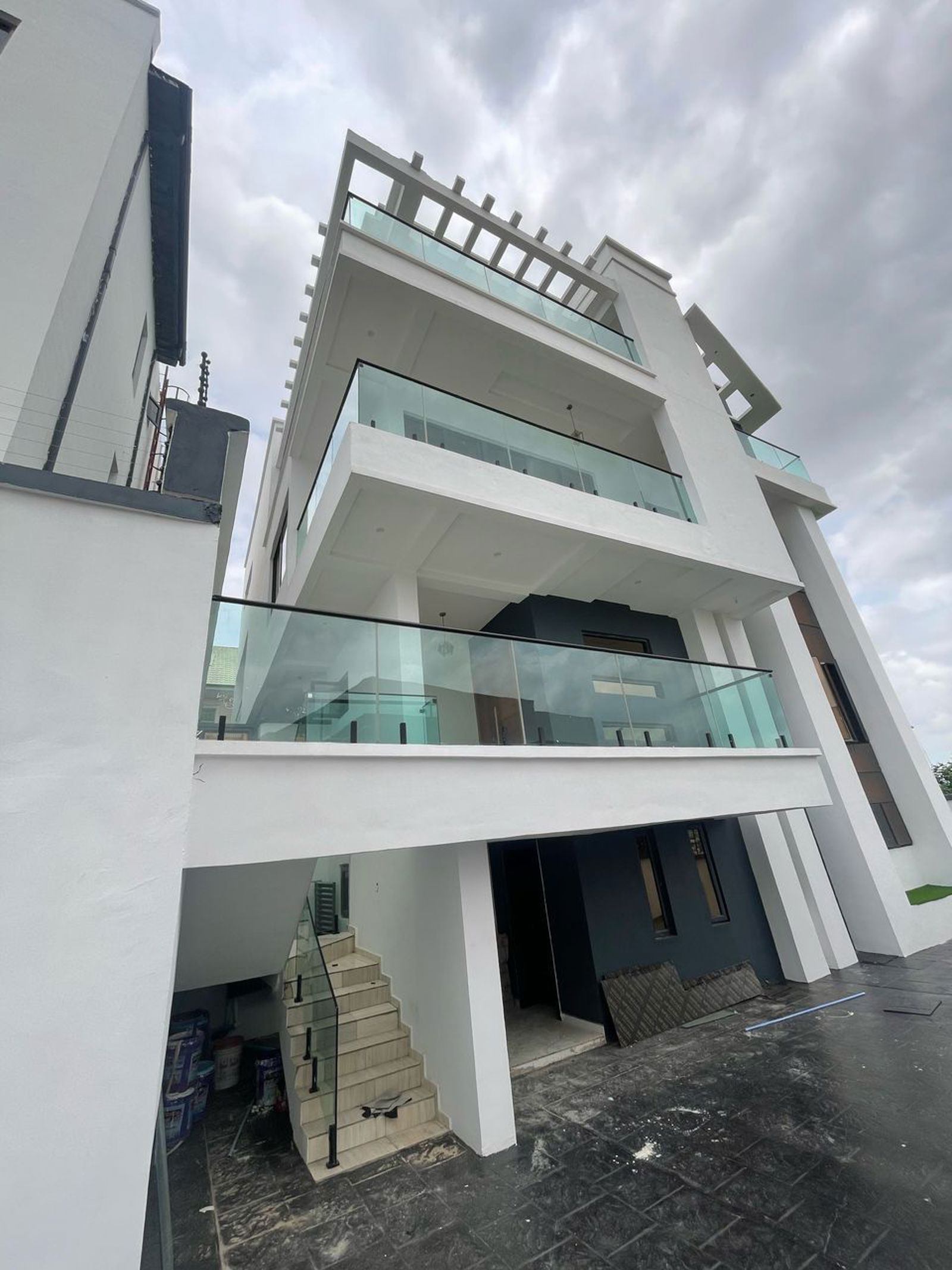 5 Bedroom Detached Duplex