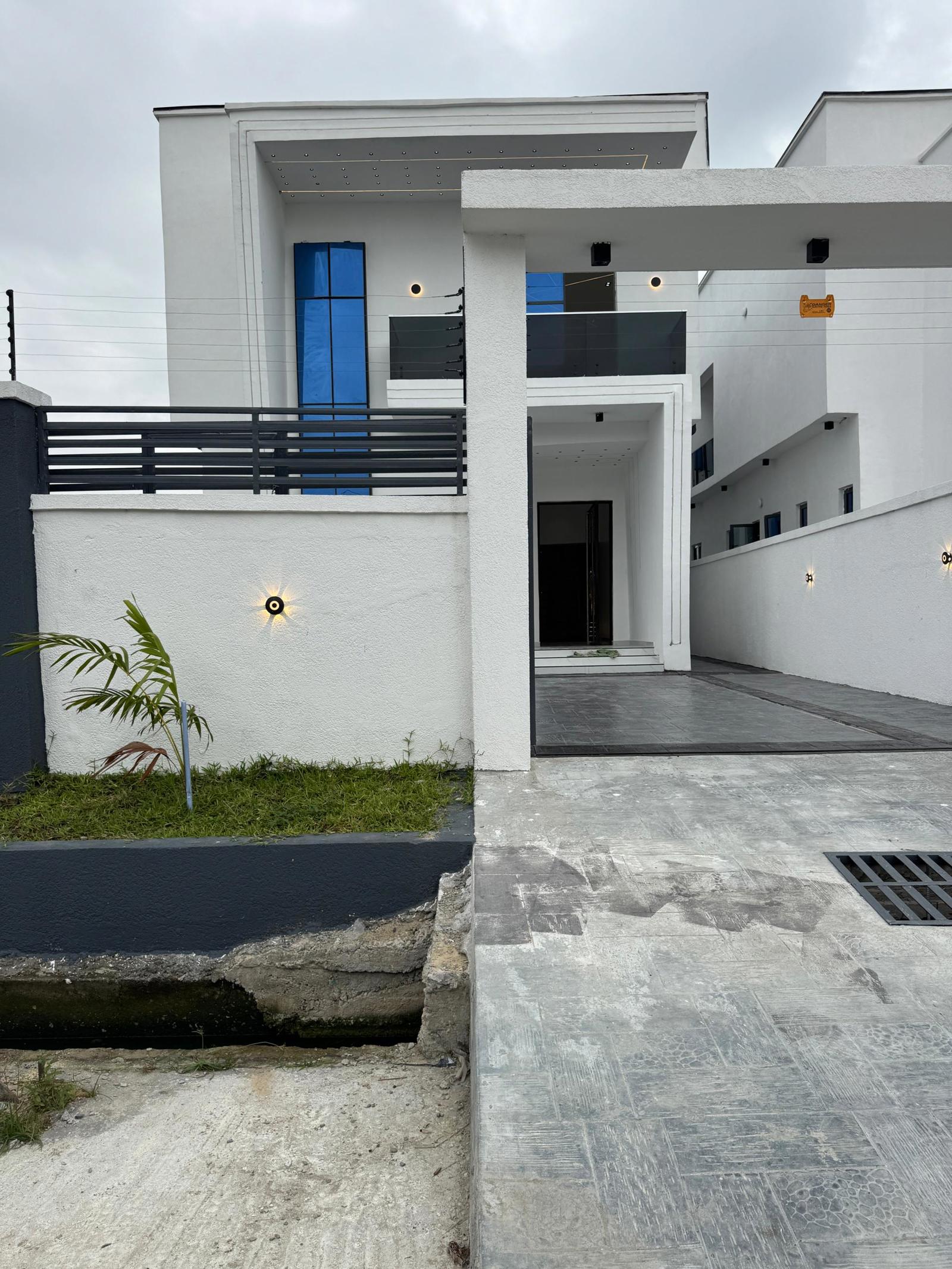 5 BEDROOM DETACHED DUPLEX AJAH LEKKI