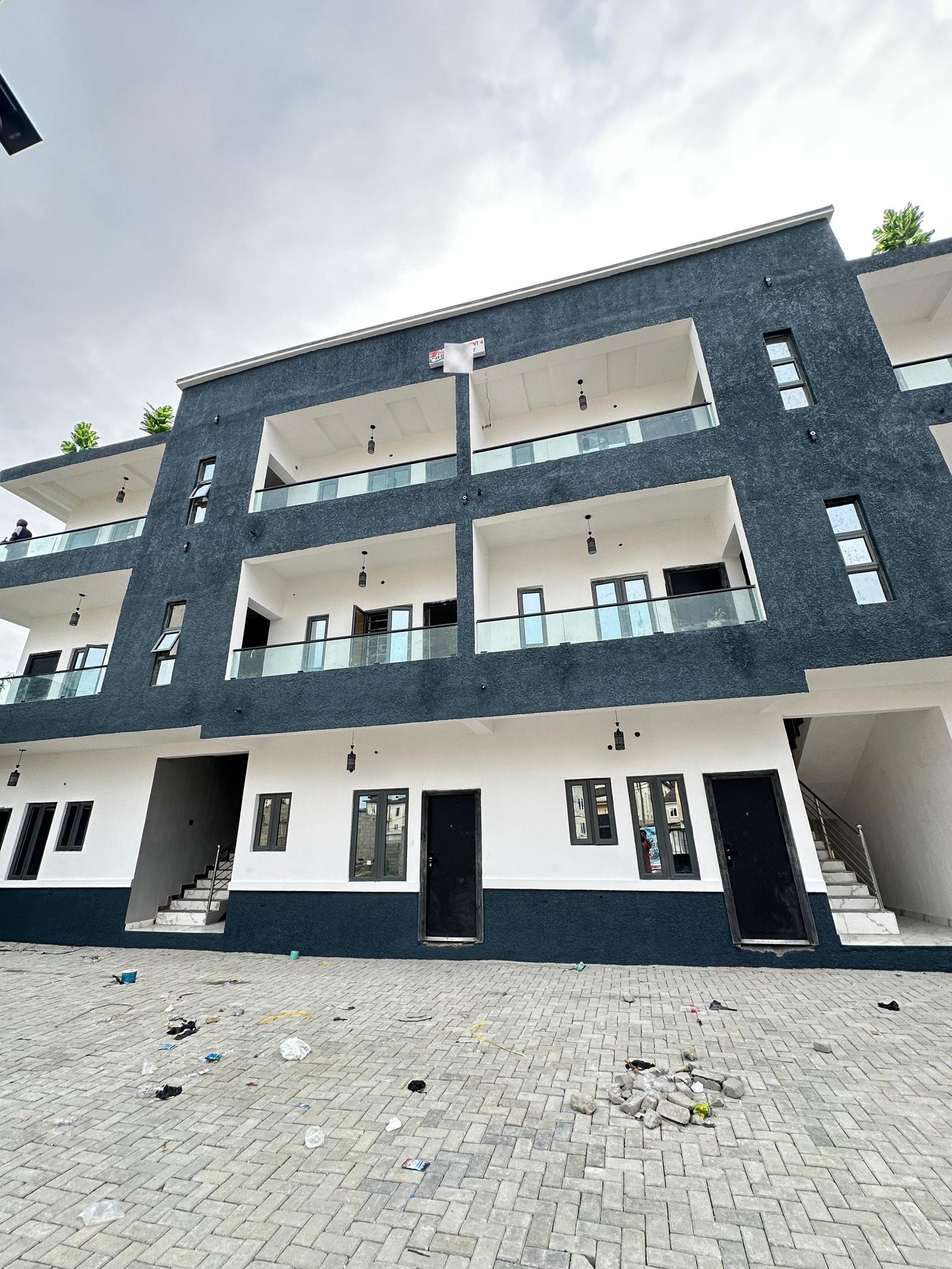 1 BEDROOM APARTMENT
