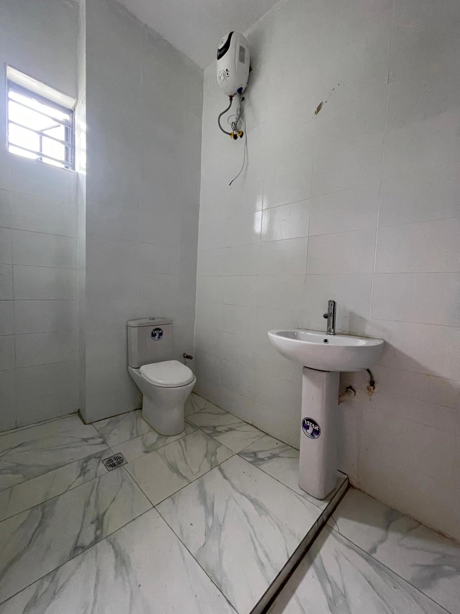 4 BEDROOM TERRACE DUPLEX