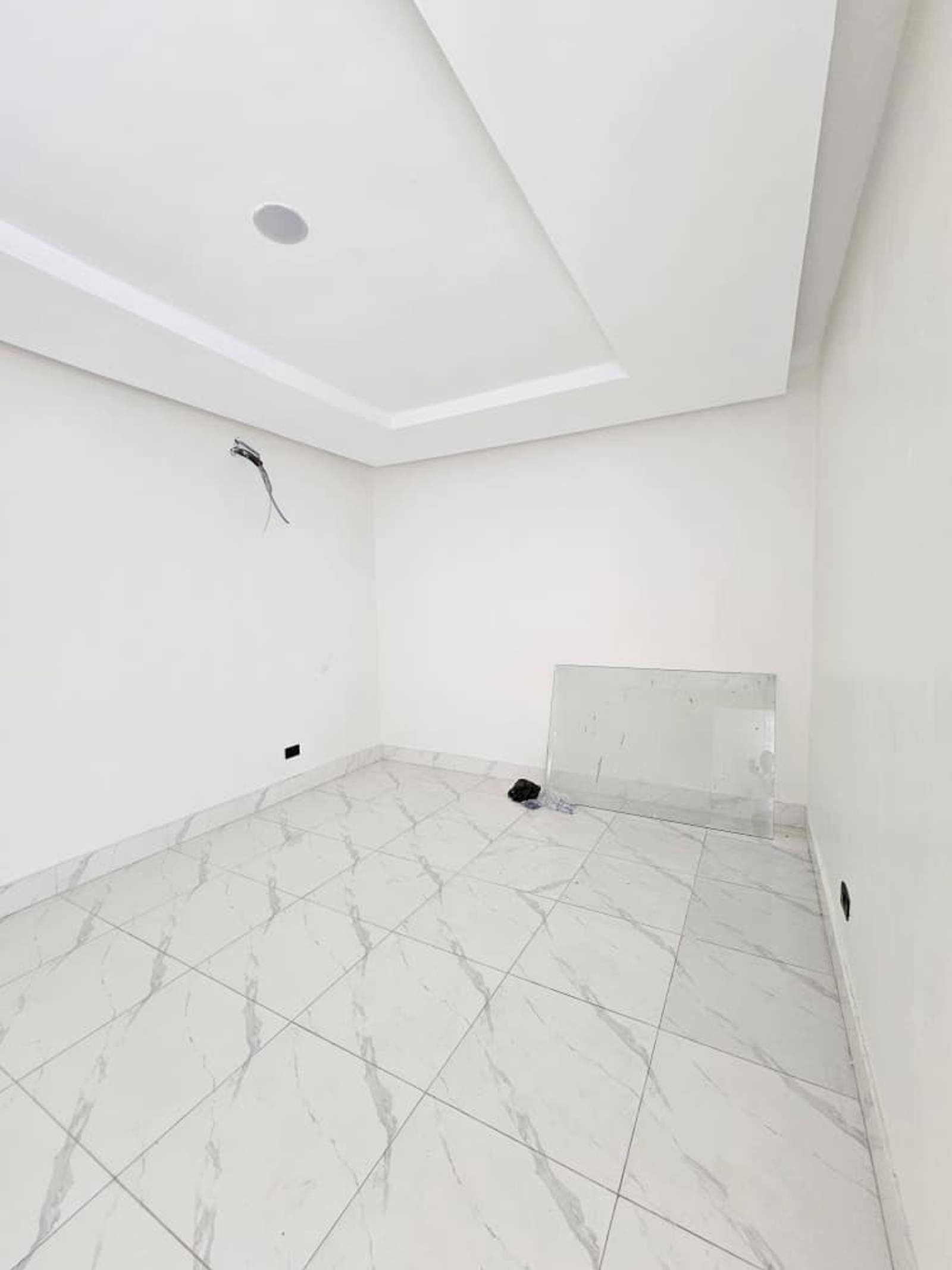Contemporary Spacious 5 Bedroom Fully Detached Duplex with BQ, Rooftop terrace and Swimming pool