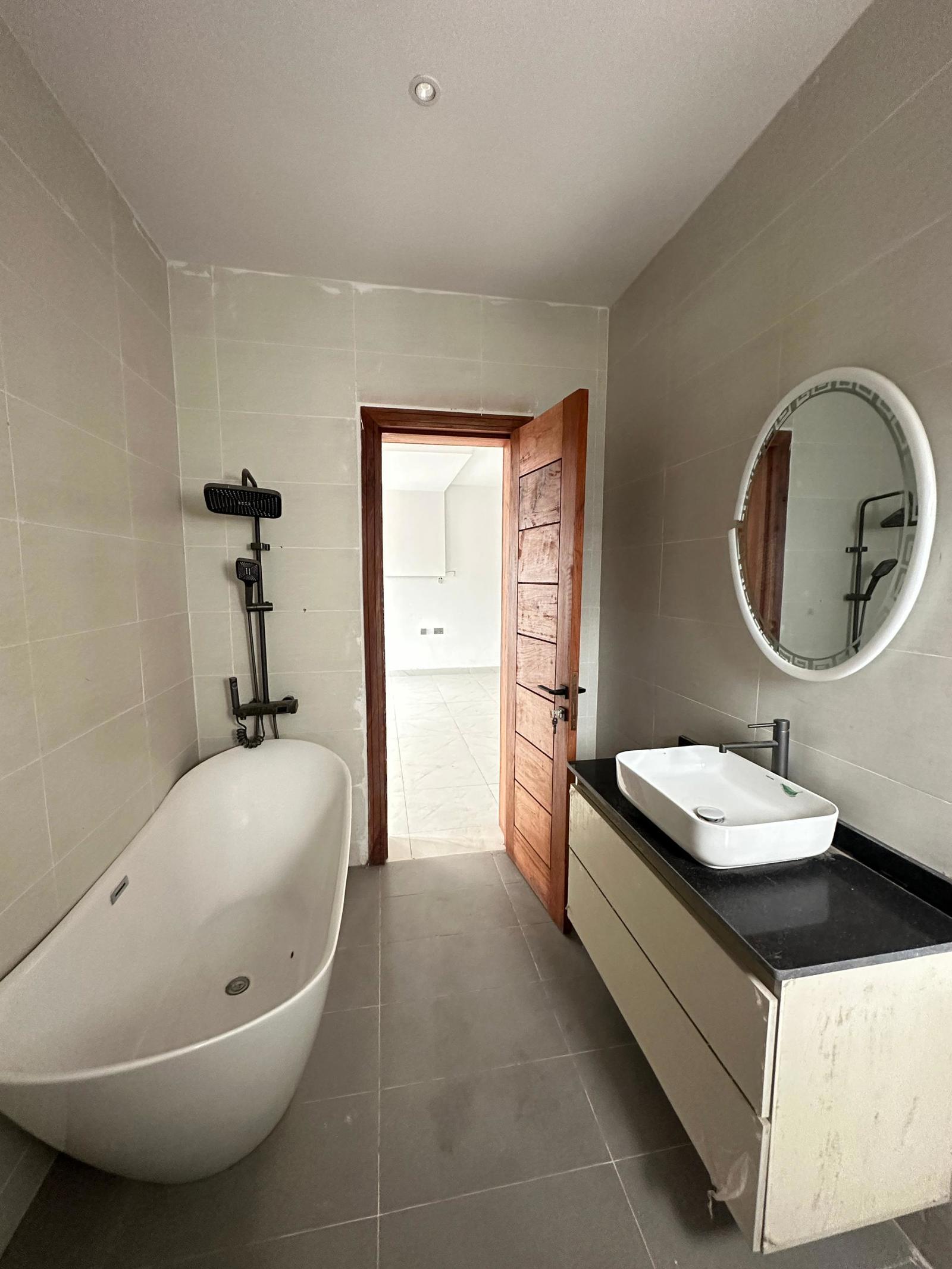 UNIQUELY-BUILT 4 BEDROOM TERRACE DUPLEX