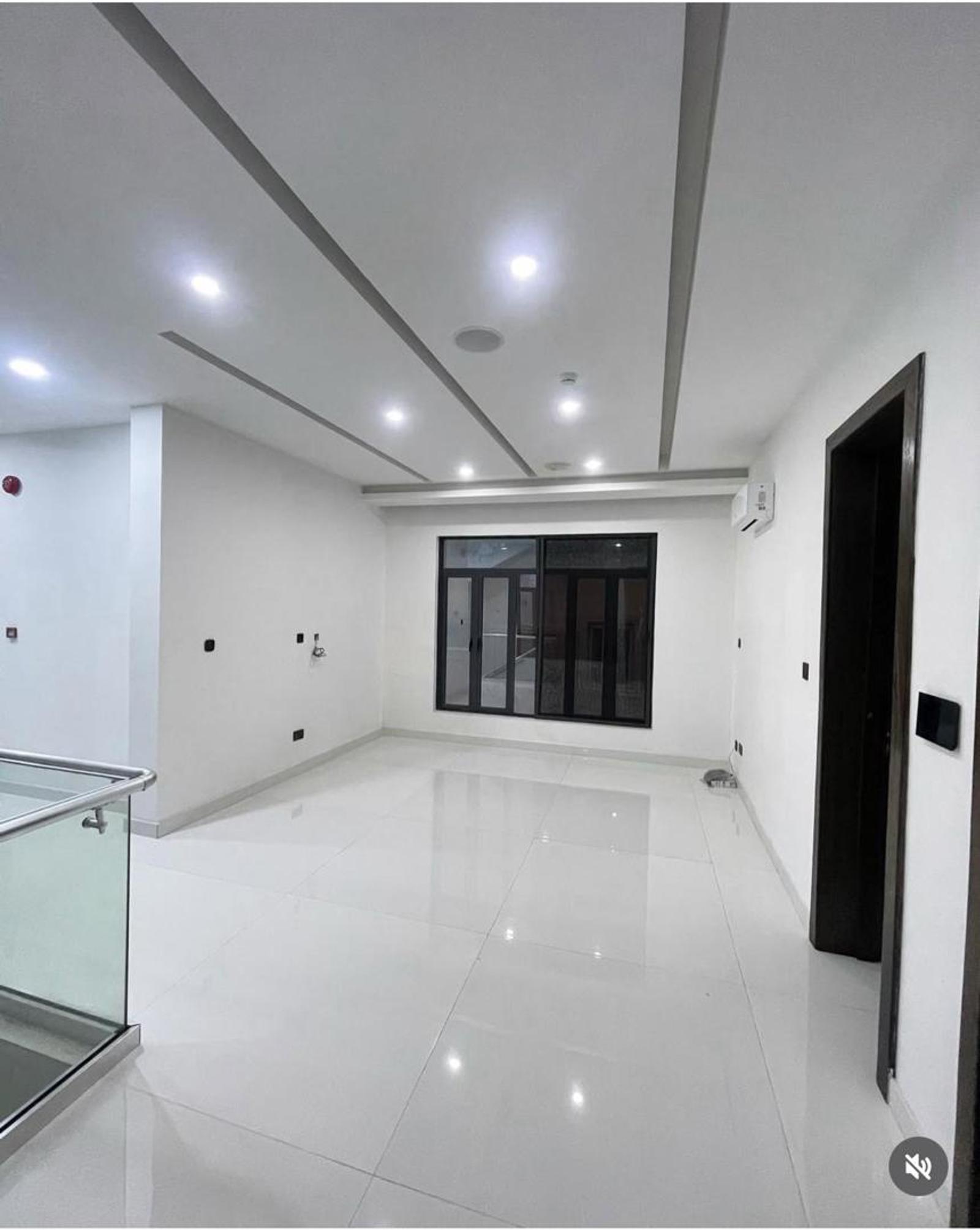 ELEGANT 5 BED FULLY DETACHED DUPLEX WITH A POOL