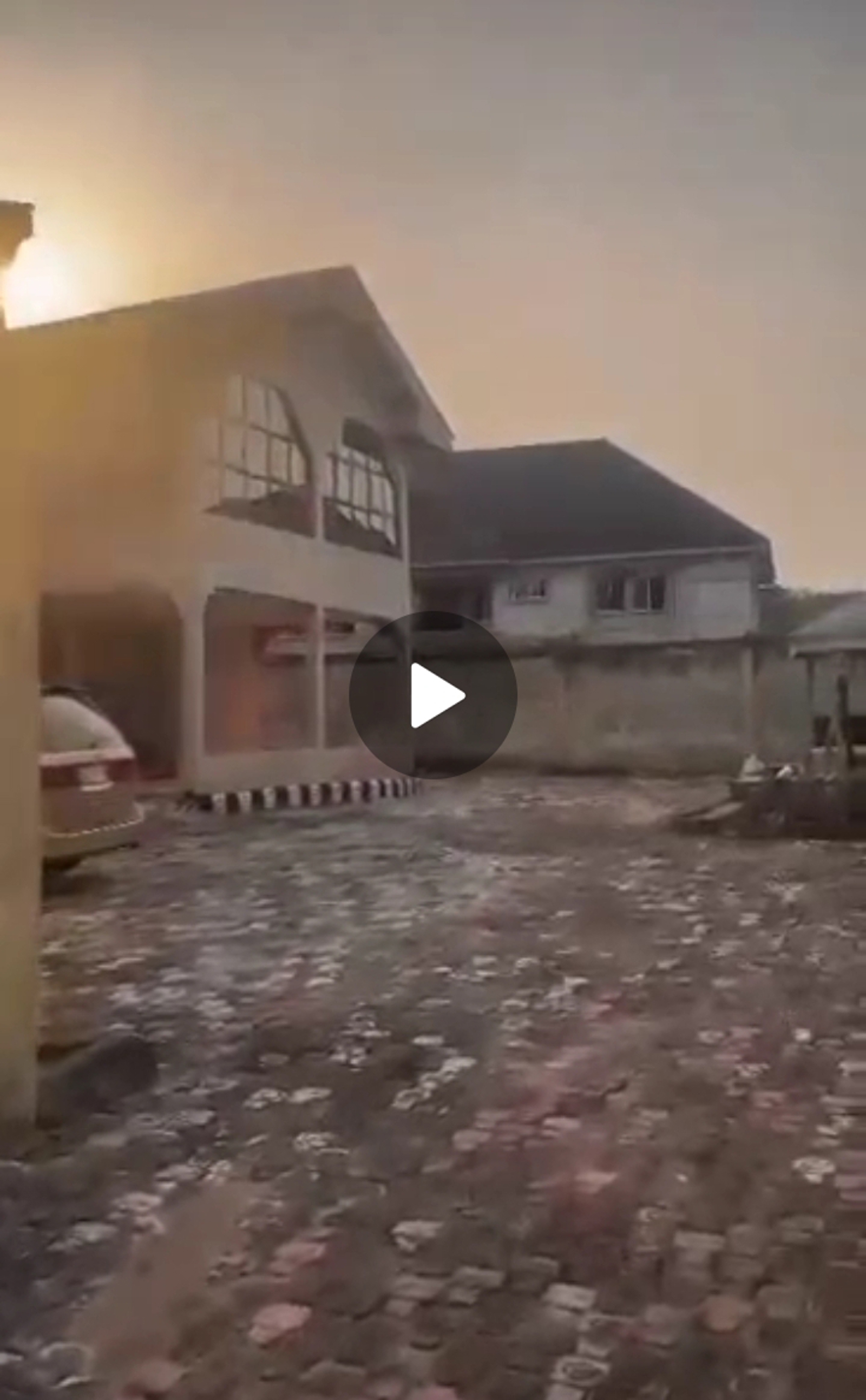 10 BEDROOMS DUPLEX