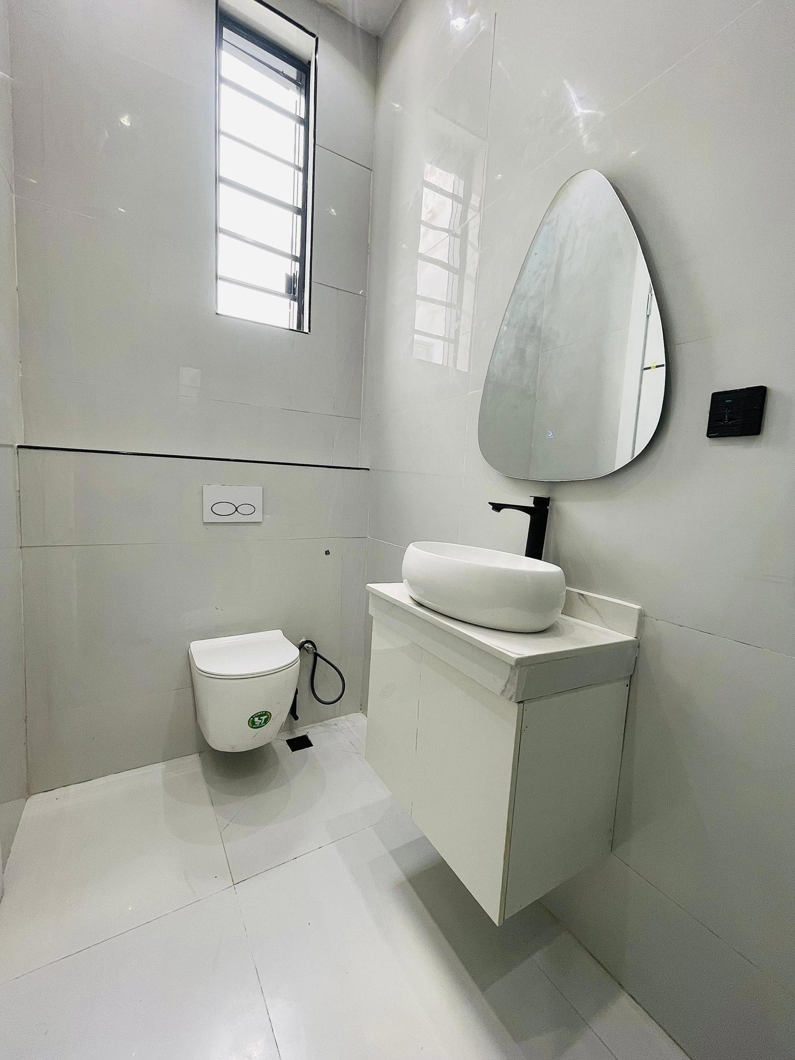 PERFECTLY CARVED LUXURY 5 BED DETACHED DUPLEX WITH SWIMMING POOL AND BQ