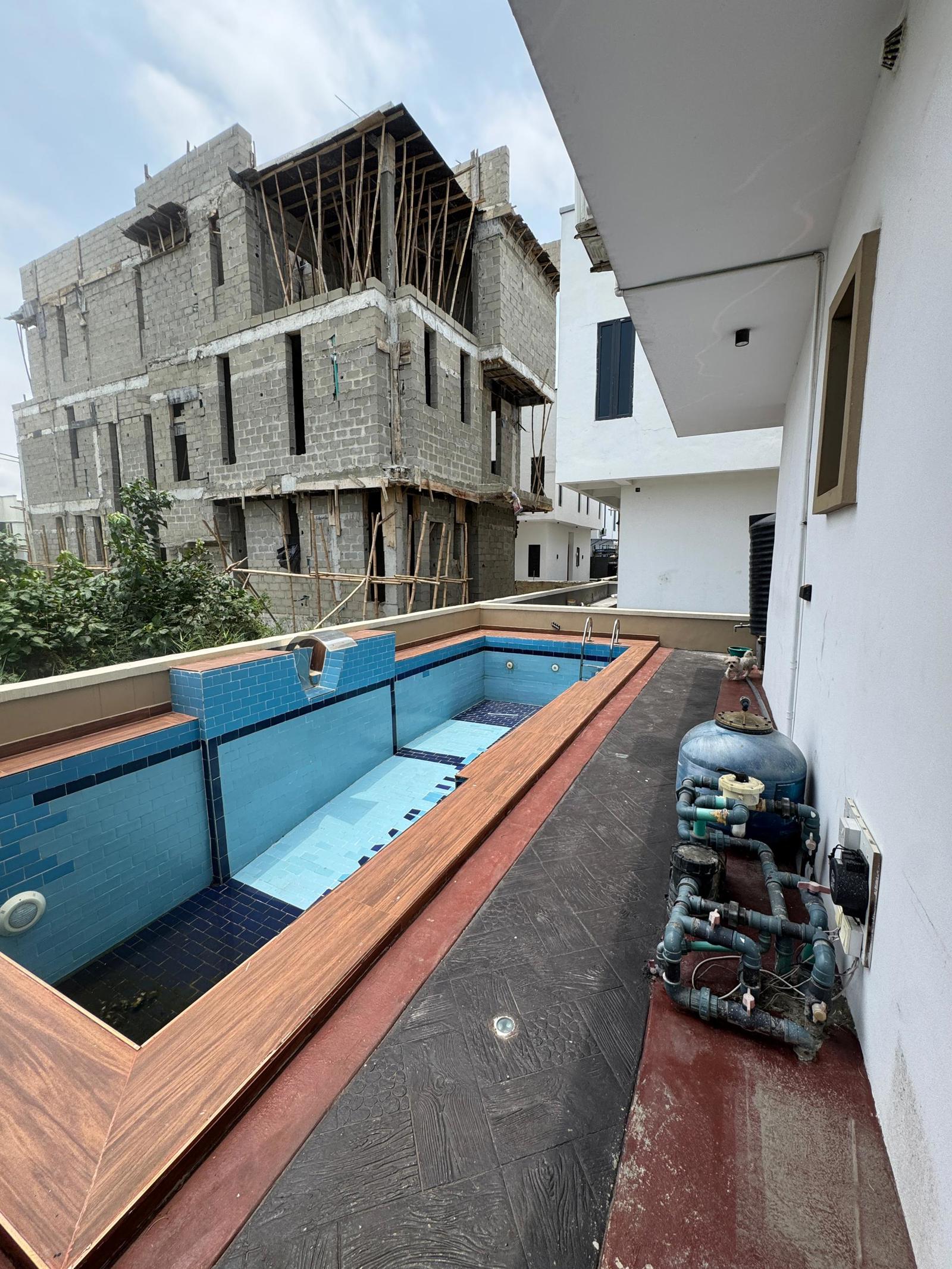 Exclusively Smart Furnished 5 bedroom duplex