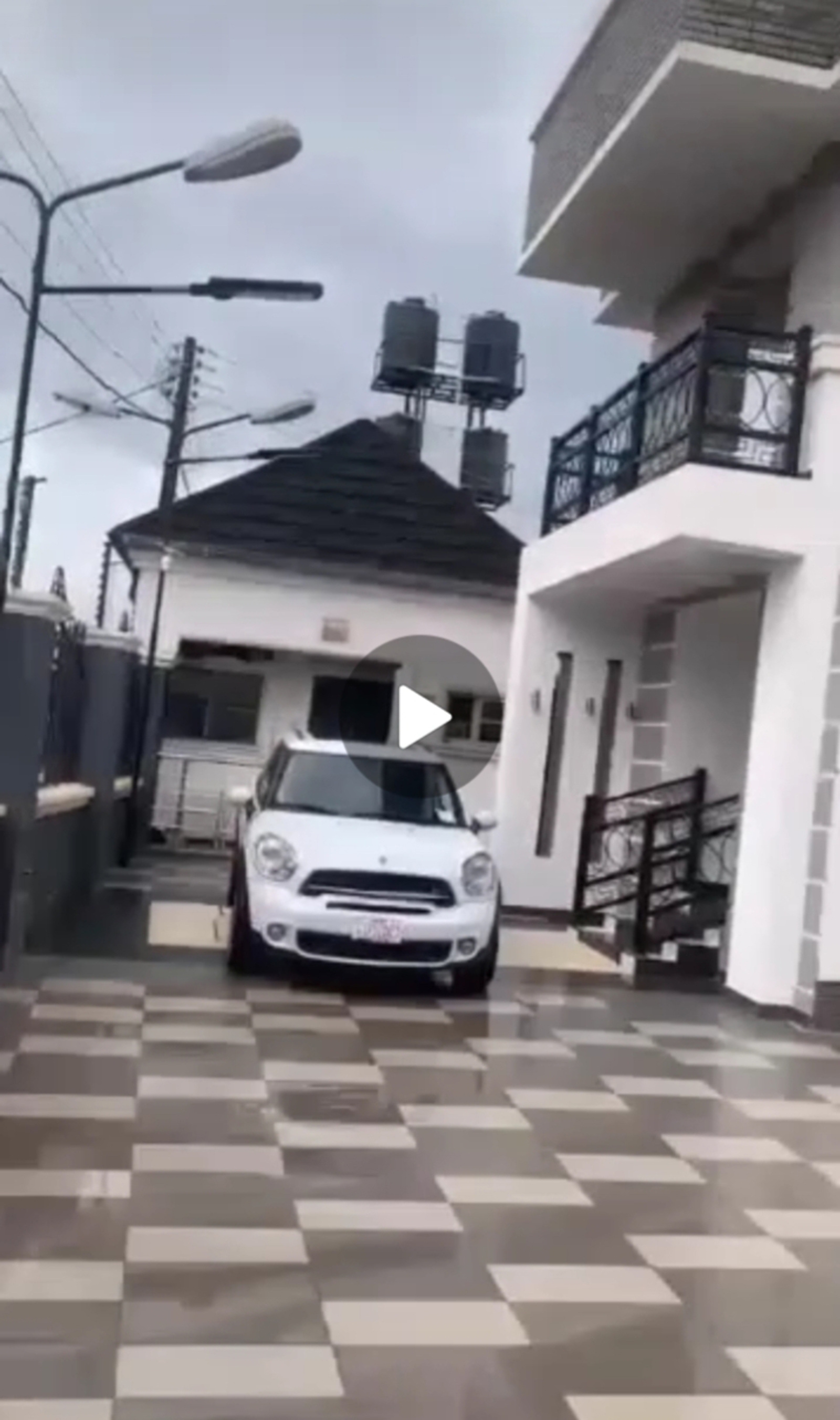 4 BEDROOM DUPLEX AND A BLOCK OF 2 BEDROOM WITH A ROOM AND PARLOUR SELF-CONTAINED