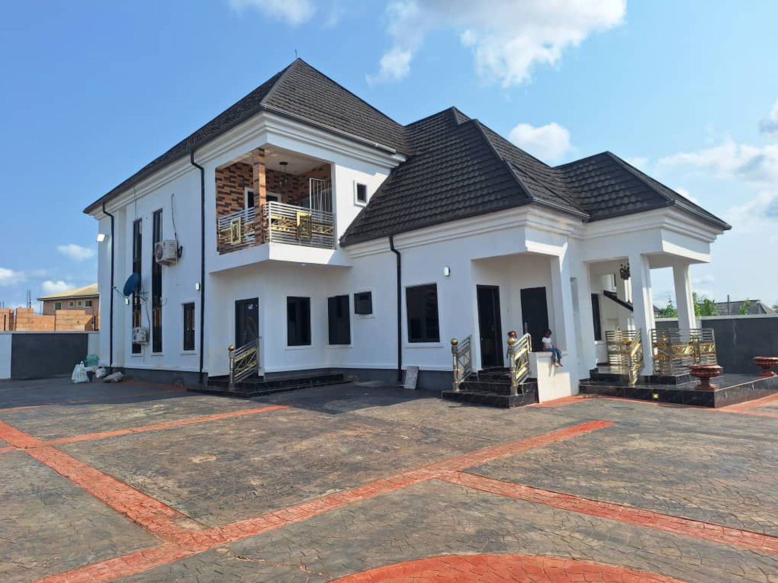 5 bedroom duplex