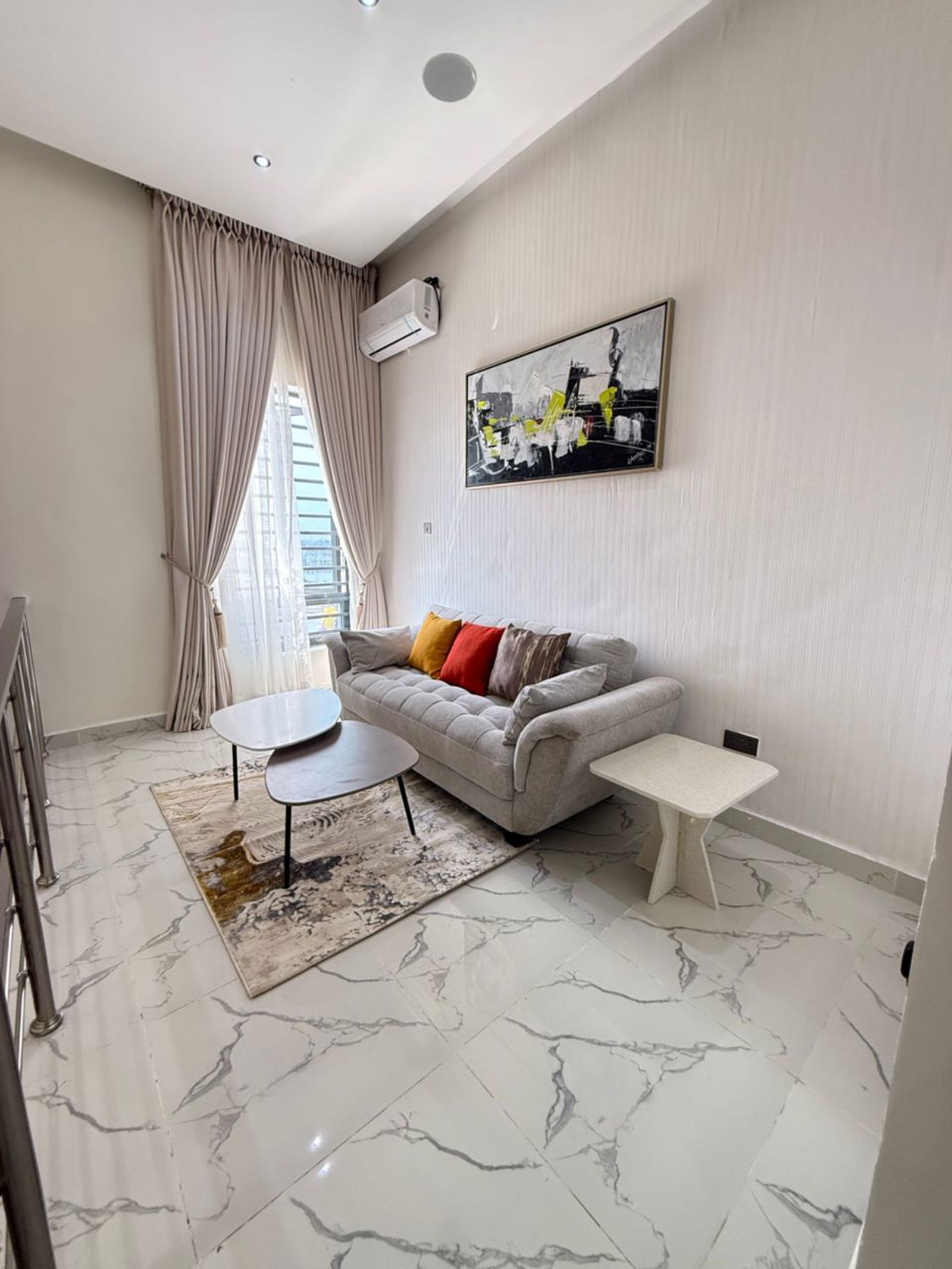 Spacious and stylish duplex for discerning buyers