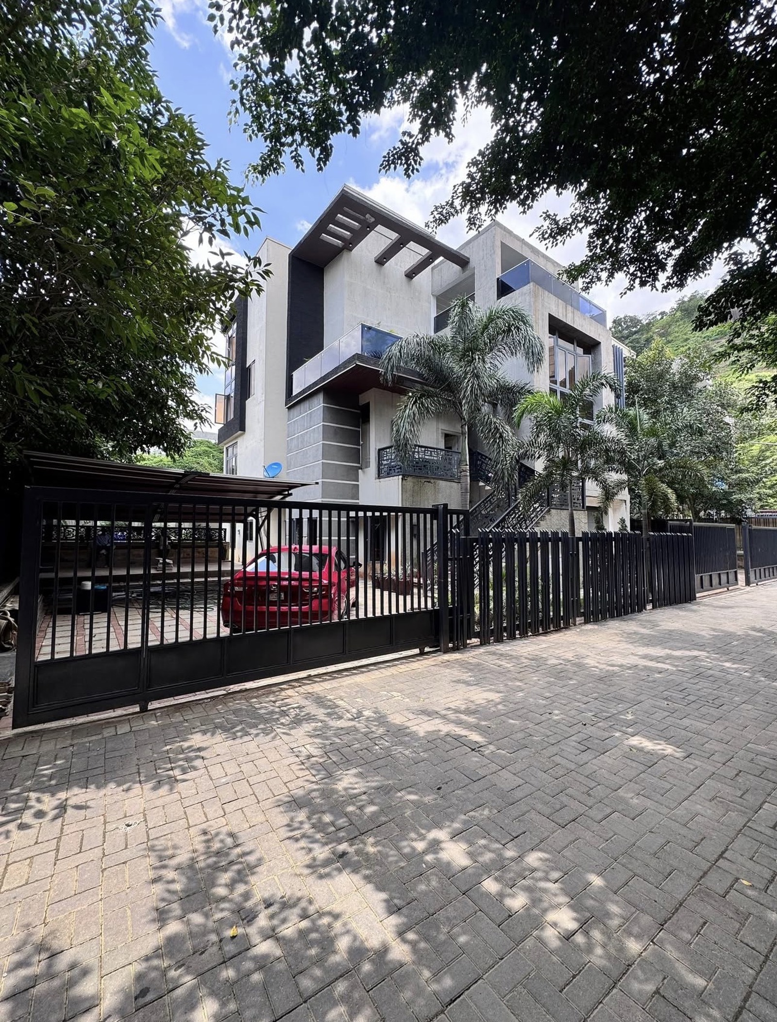 fully furnished 5-Bedroom Detached Duplex