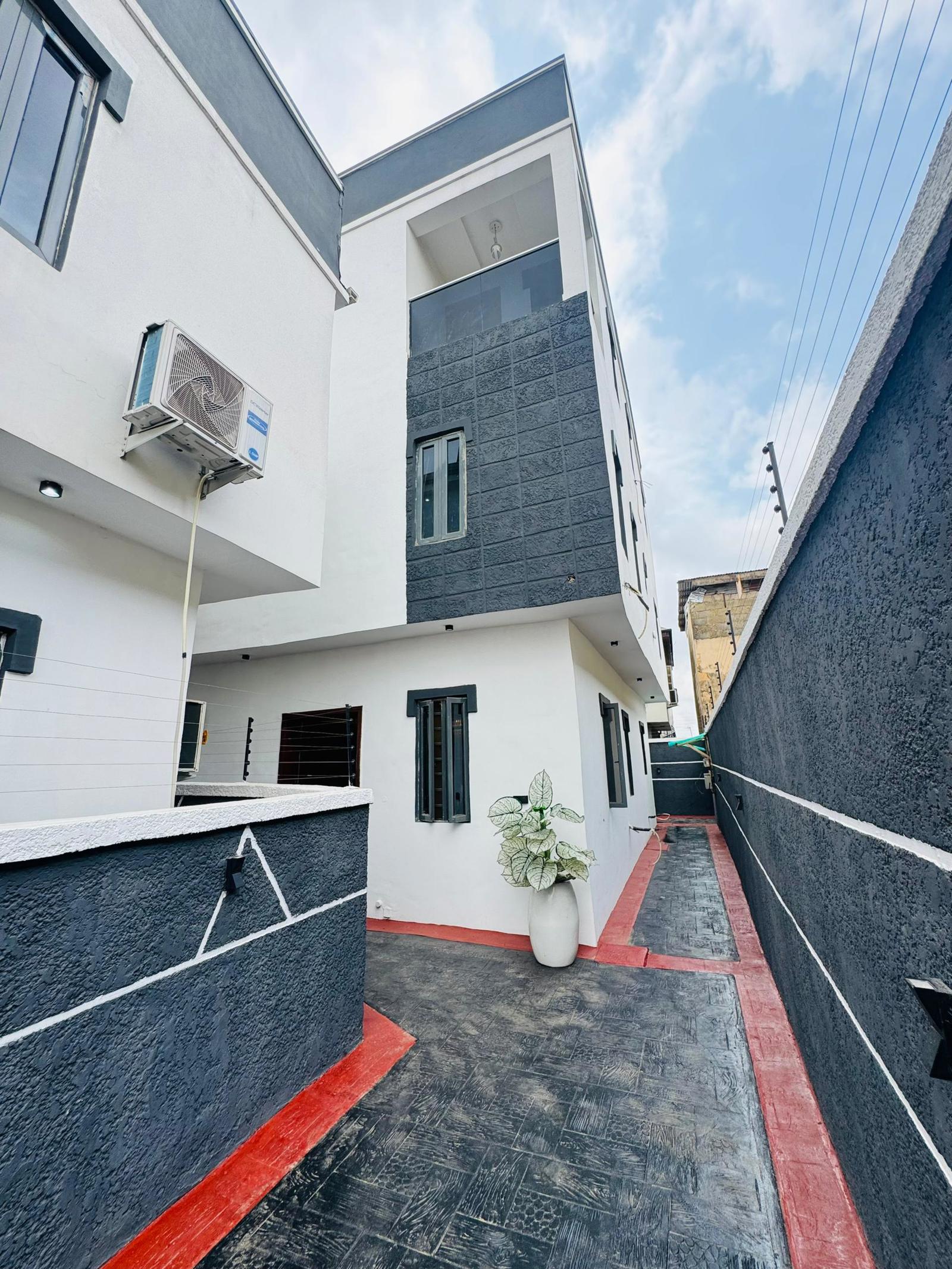 4 BEDROOM SEMI DETACHED DUPLEX IN OGBA LAGOS