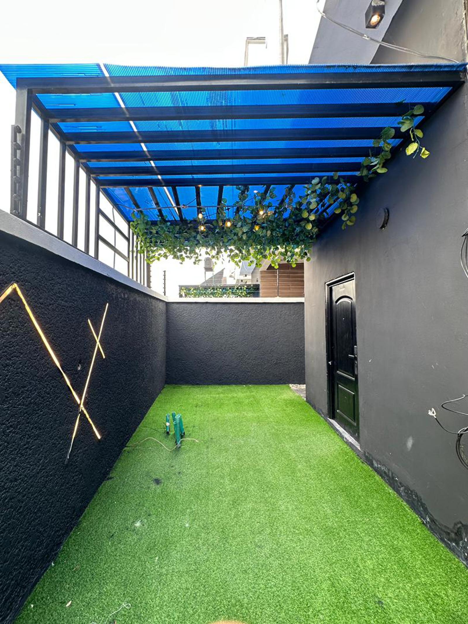ULTRA LUXURY 5 BEDROOM DETACHED DUPLEX