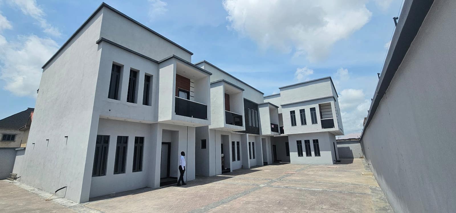 3 Bedroom Terrace House with BQ
