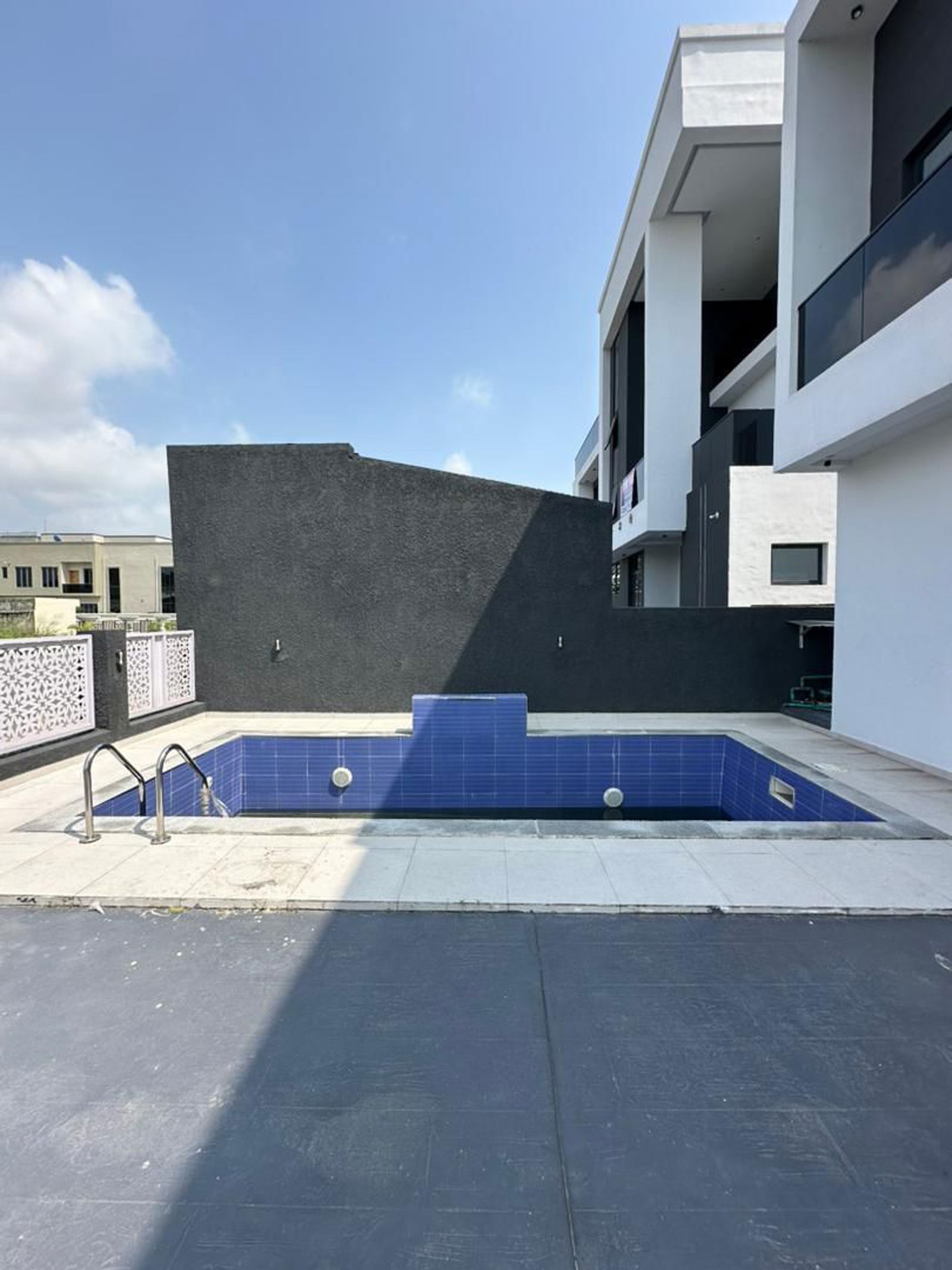 5 BEDROOM DETACHED DUPLEX