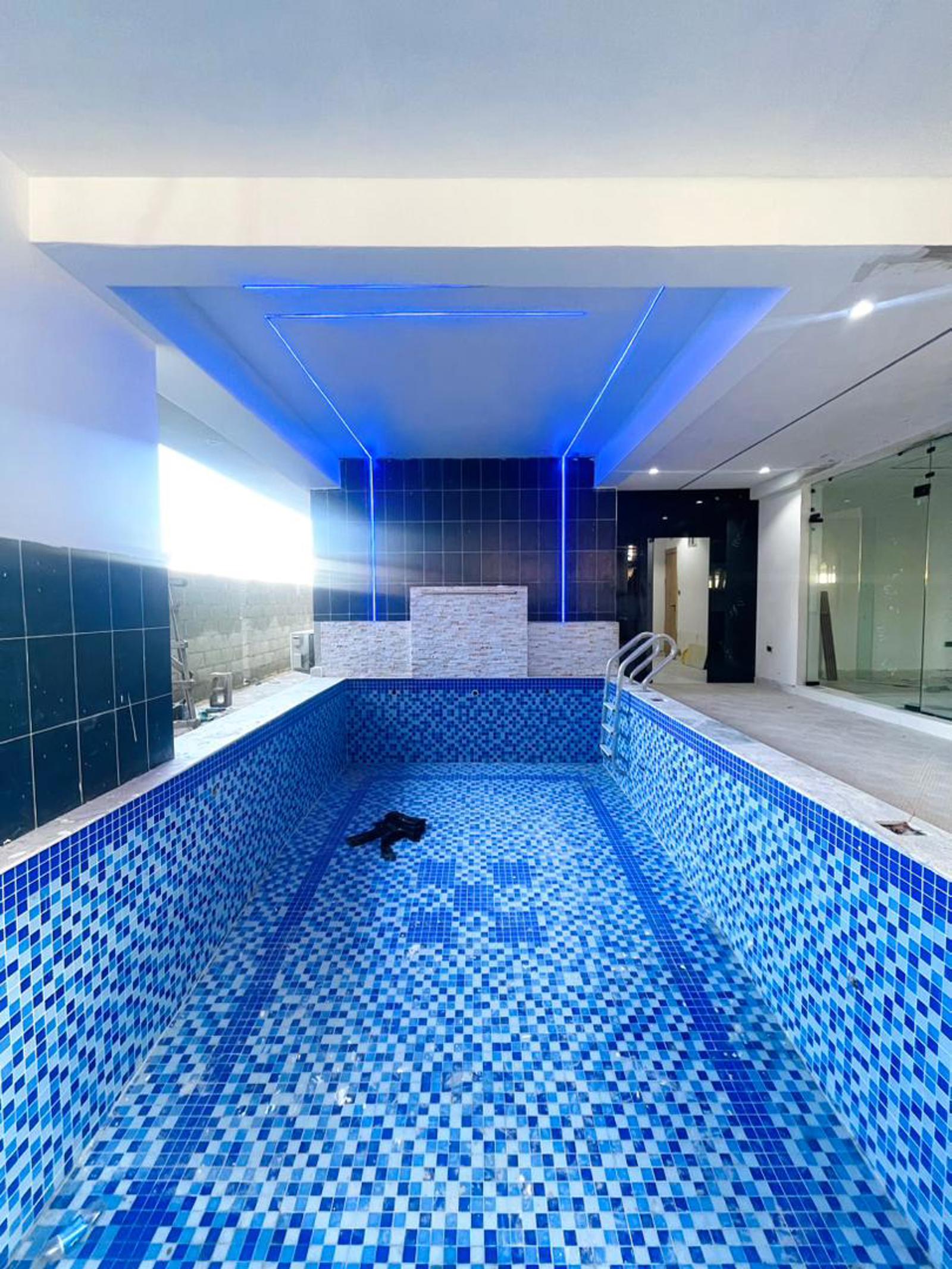 FANTASTICALLY CARVED LUXURY 2 BED APARTMENT WITH ELEVATOR, SWIMMING POOL AND GYM  -
