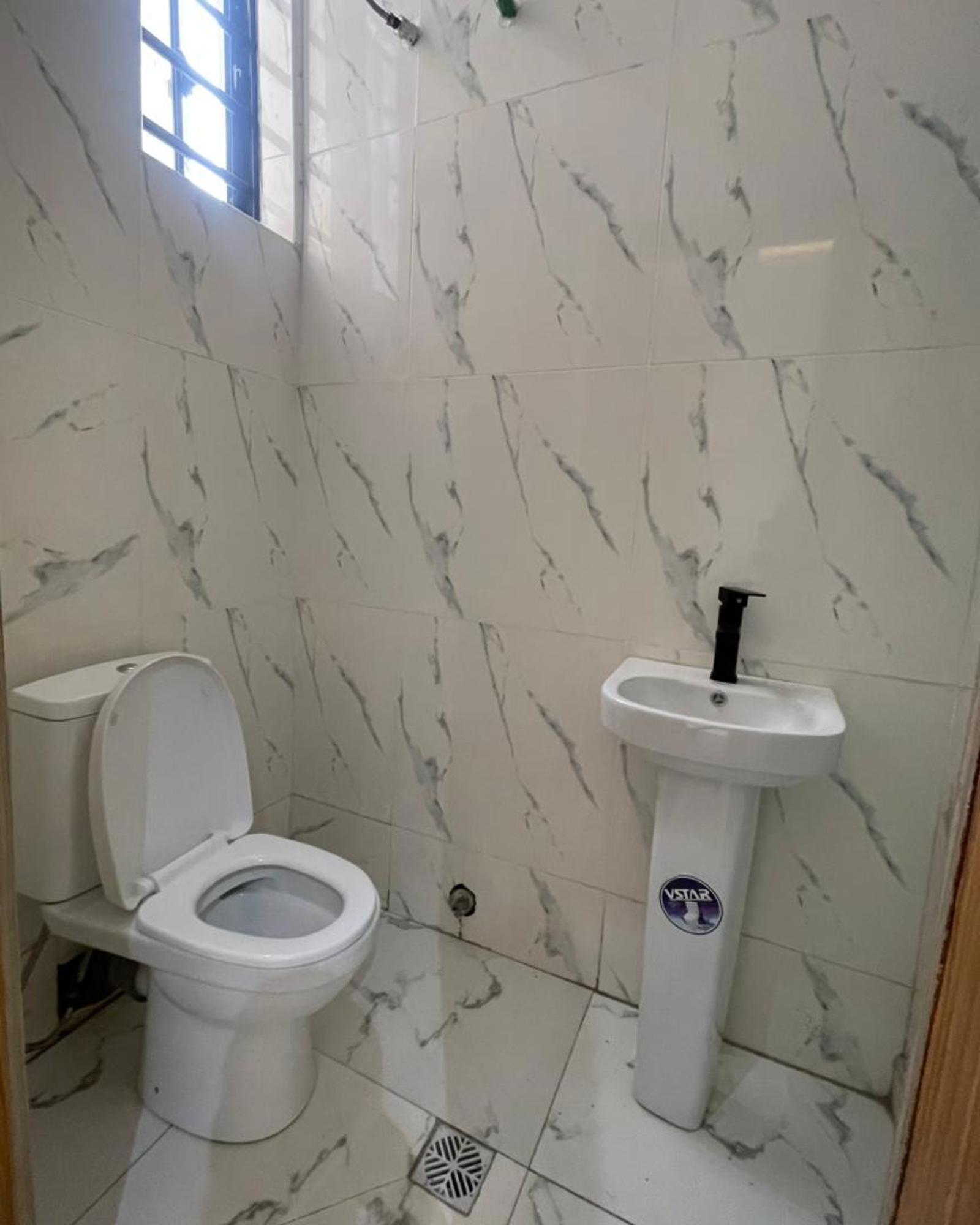 PROPERLY BUILT 3 BED TERRACE DUPLEX