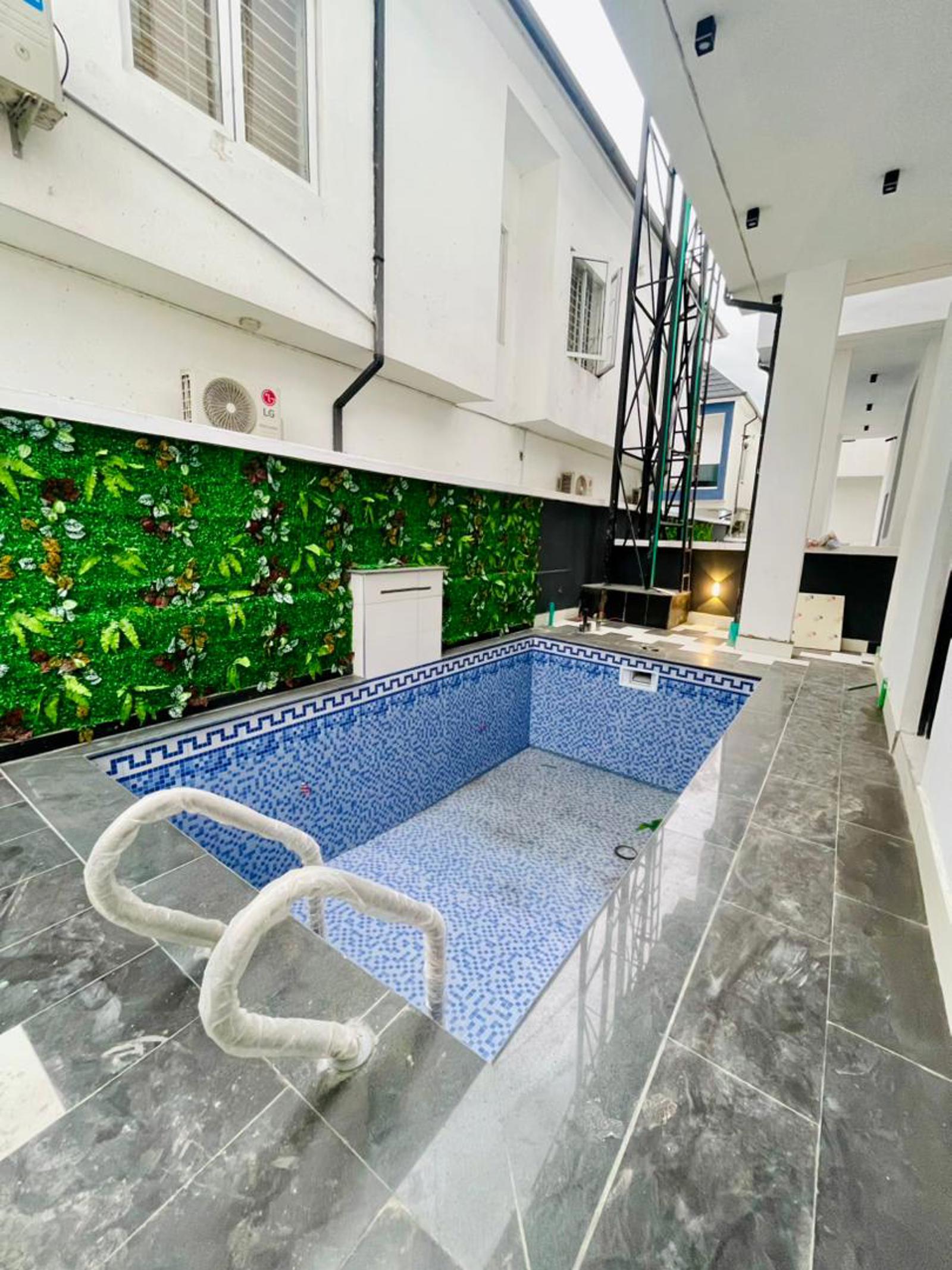 OUTSTANDING LUXURY 5 BED FULLY DETACHED DUPLEX WITH SWIMMING POOL AND BQ