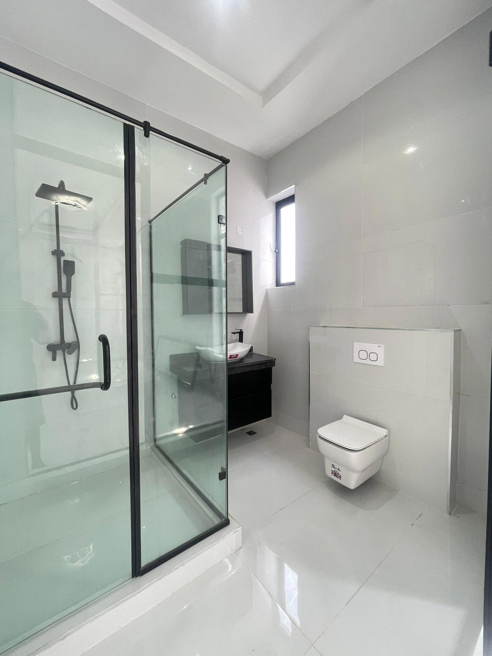 5 BEDROOM FULLY DETACHED DUPLEX WITH BQ AND SWIMMING POOL