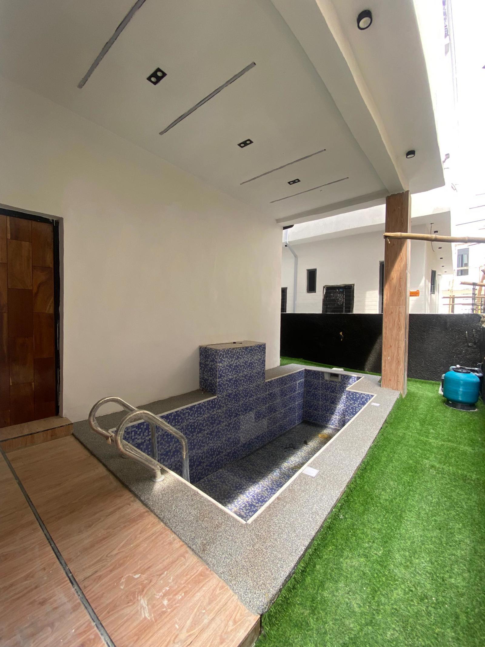 MORTGAGE AVAILABLE..5BEDROOM FULLY DETACHED DUPLEX