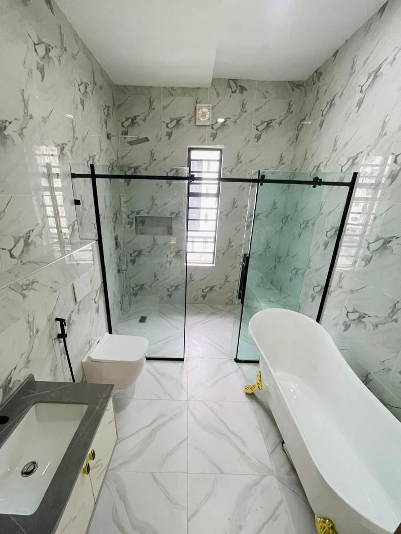4 BEDROOM TERRACE DUPLEX WITH BQ, LOUNGE AND STUDY ROOM