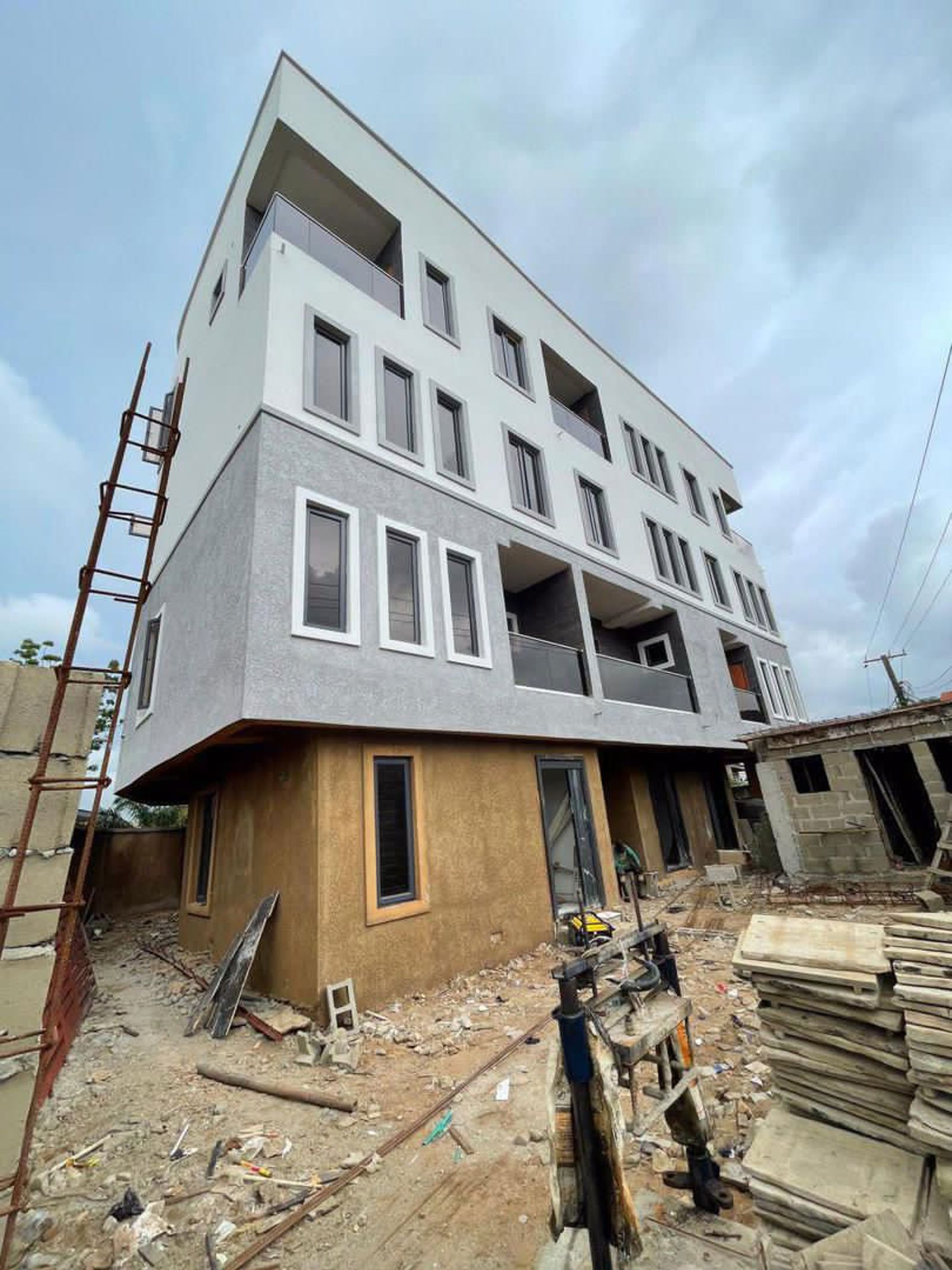 NEWLY BUILT 4 BEDROOM TERRACE DUPLEX WITH BQ