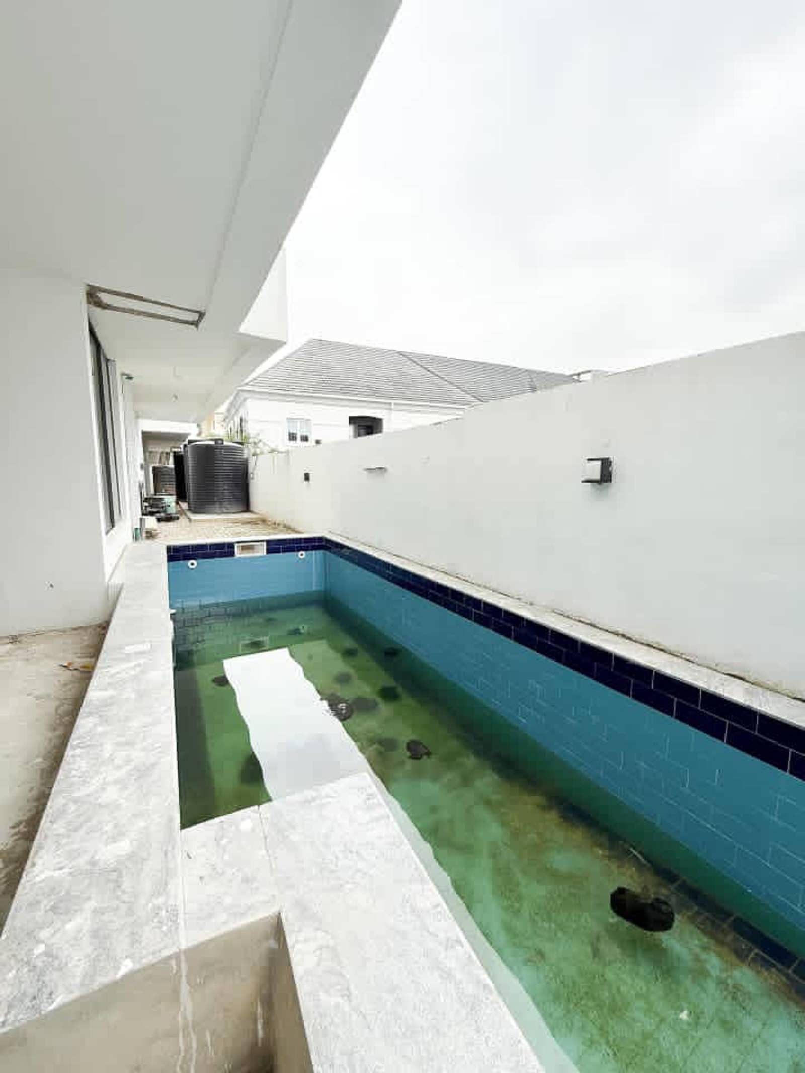 2 BEDROOM APARTMENTS