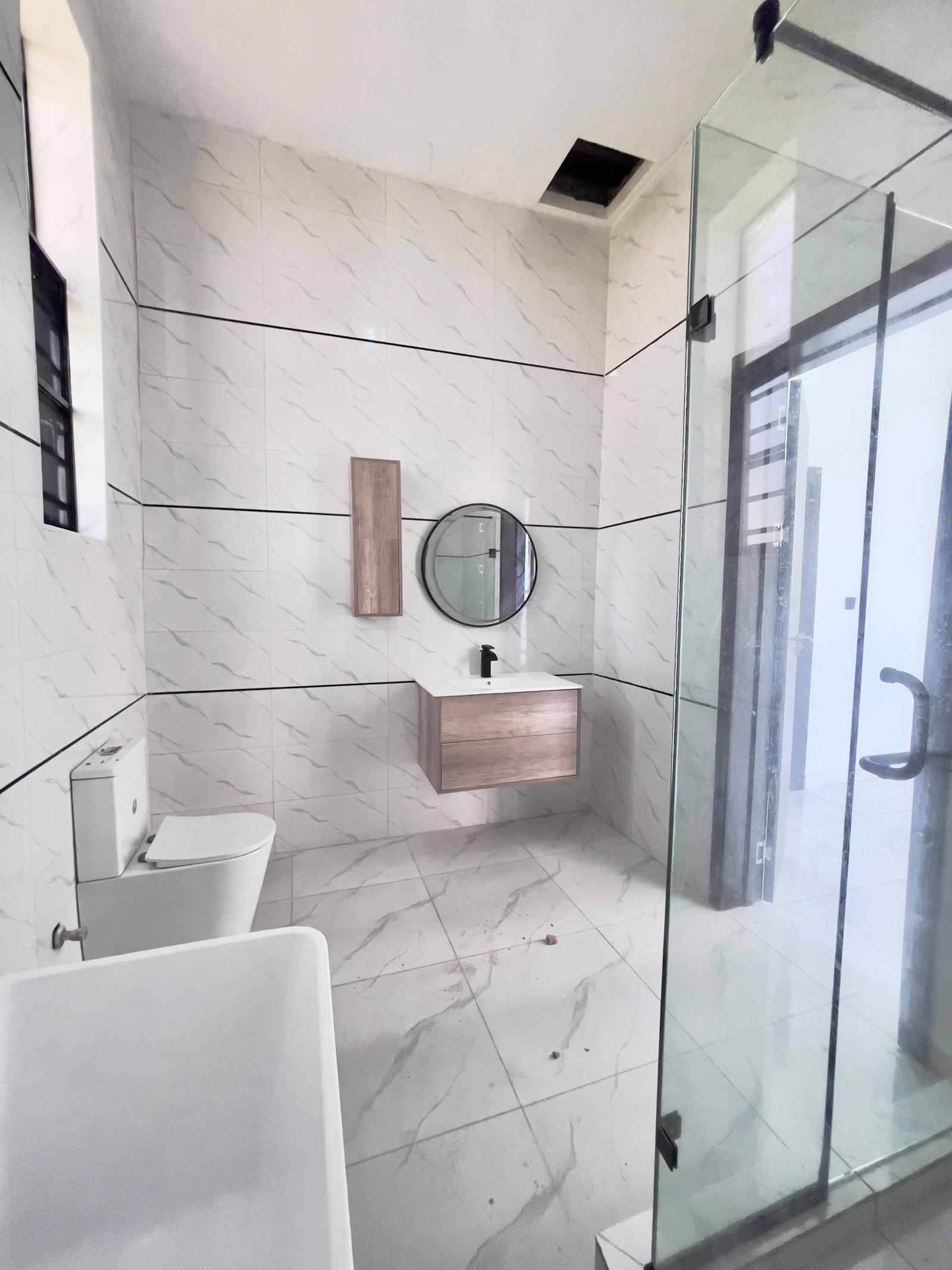BEAUTIFULLY FINISHED 4 BED SEMI-DETACHED DUPLEX WITH BQ