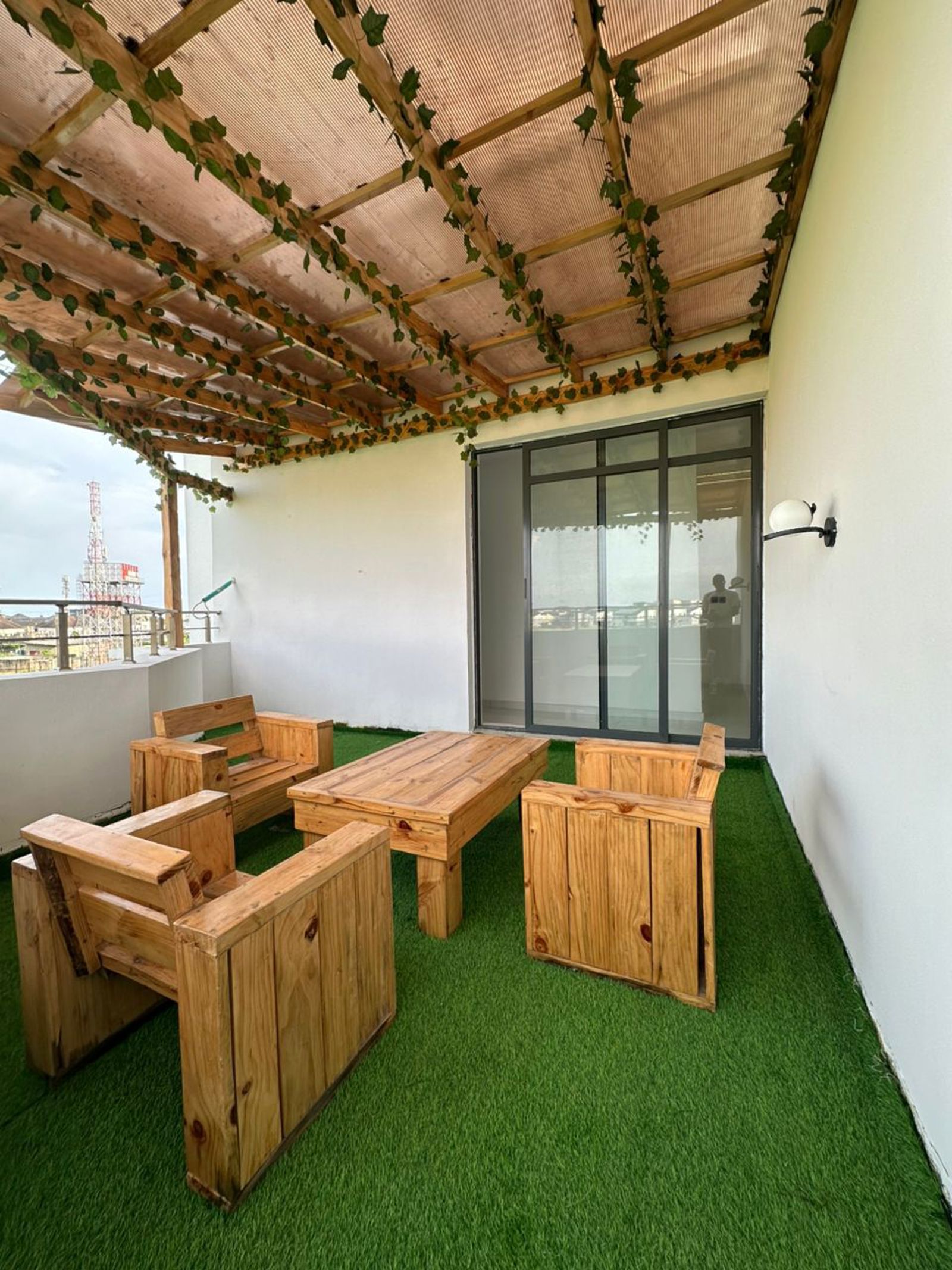 HIGH END 6- BED FULLY DETACHED DUPLEX WITH BQ