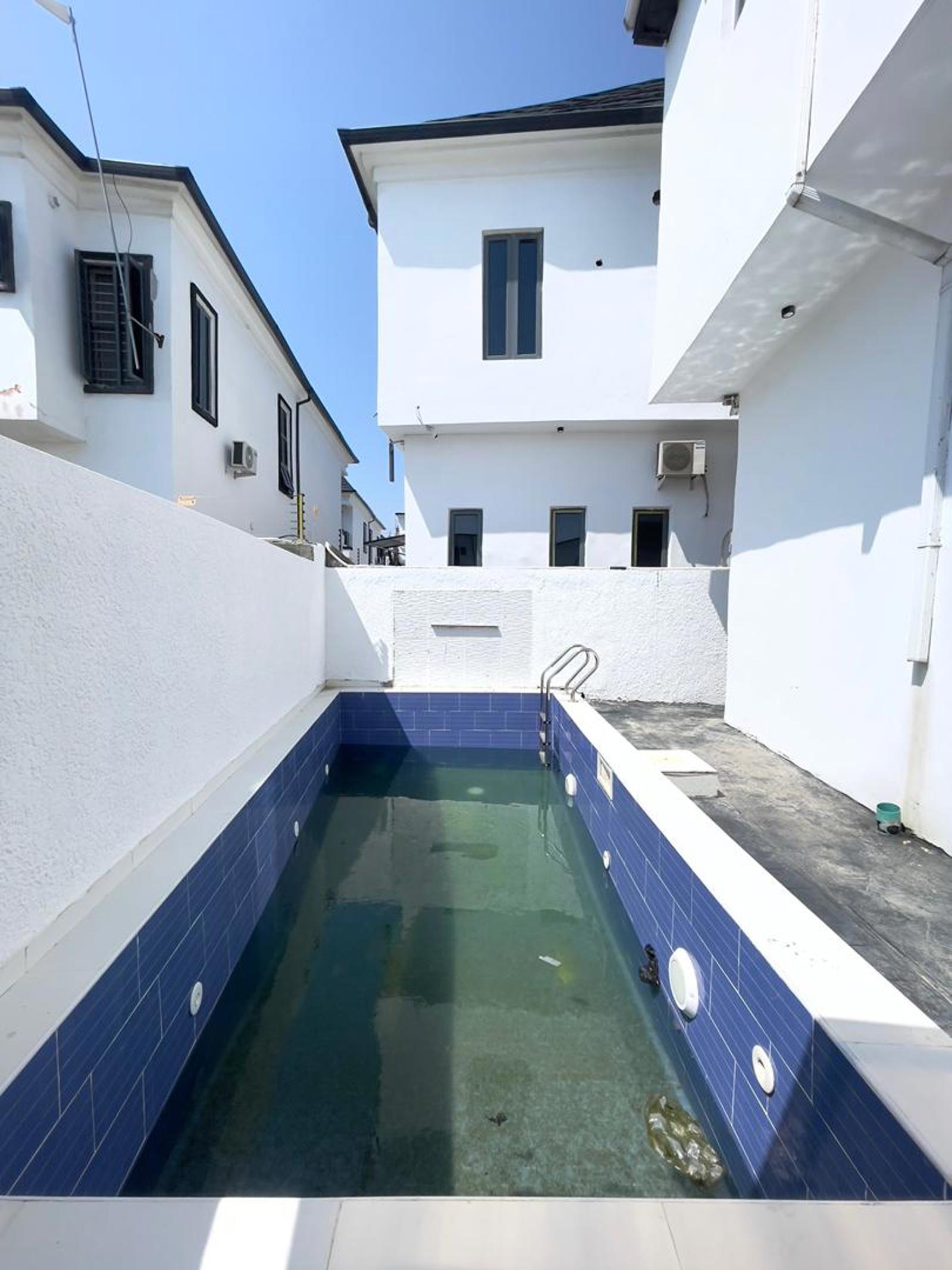 GORGEOUSLY FINISHED LUXURY 5 BED DETACHED DUPLEX WITH SWIMMING POOL AND BQ